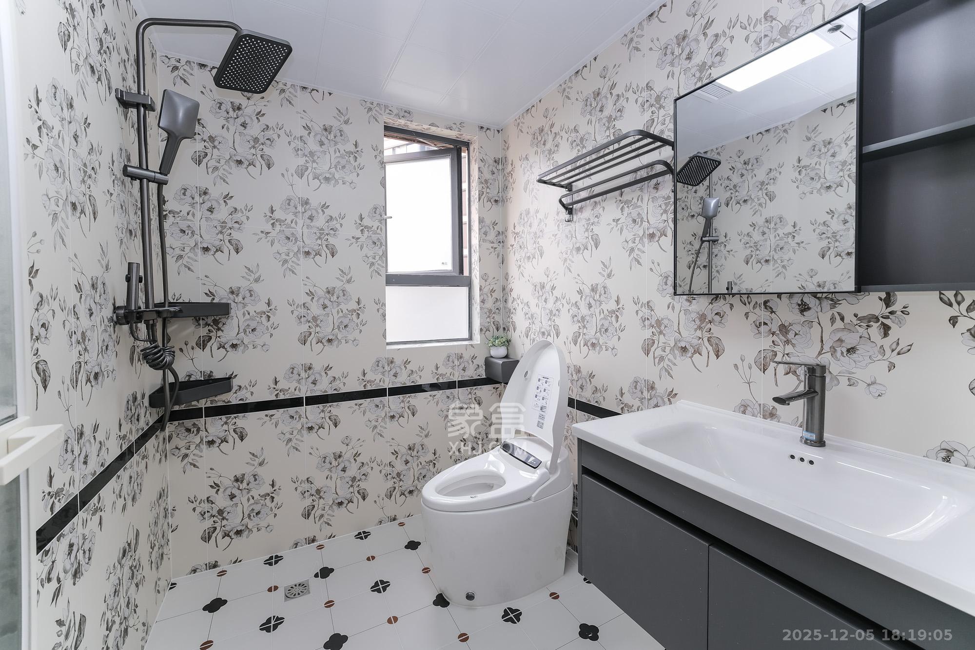 荣盛城 4室2厅2卫 104.0万 荣盛城 4室2厅2卫 104.0万卫生间