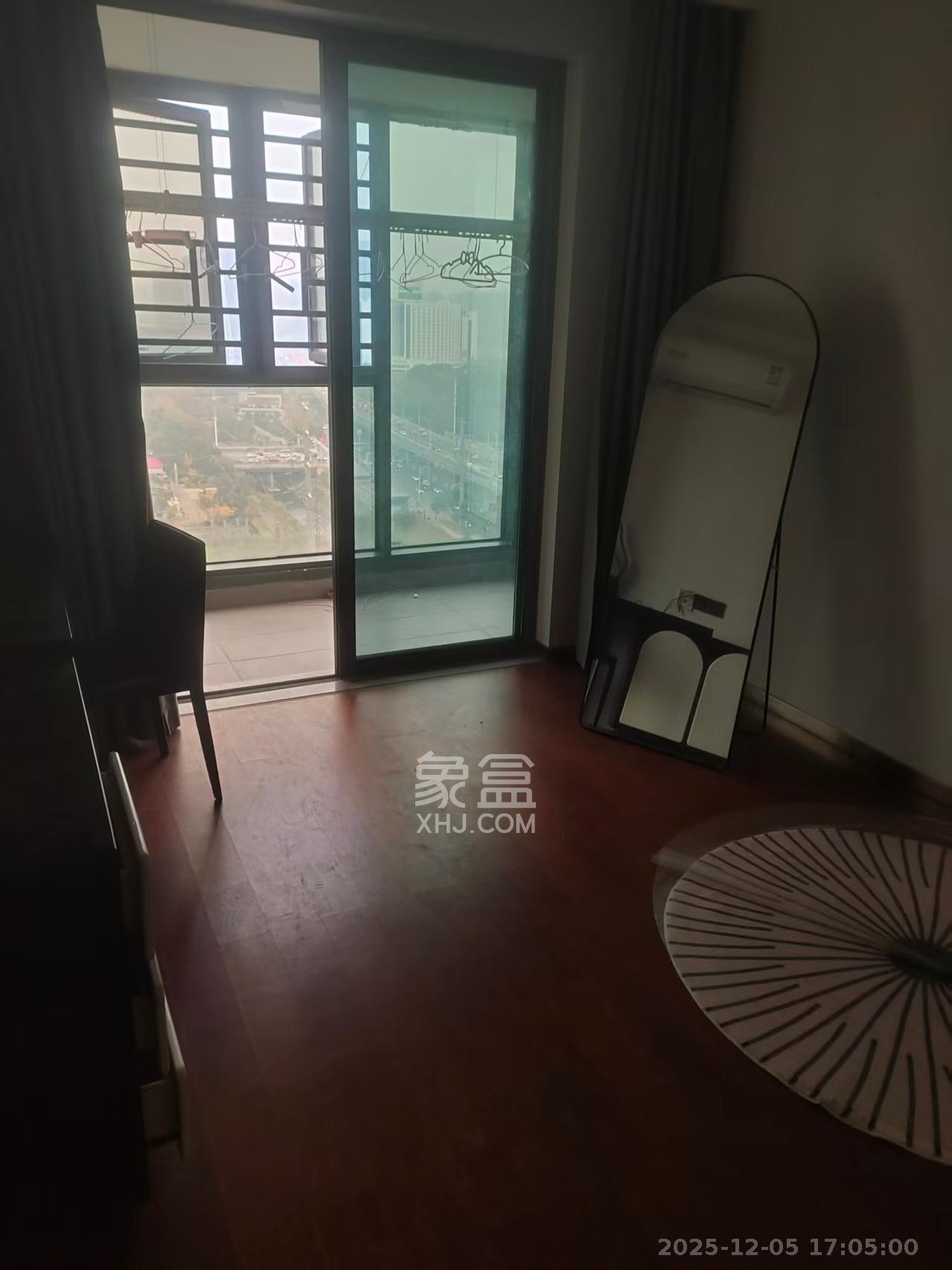 旭辉雨花郡 4室2厅2卫 6500.0元/月 旭辉雨花郡 4室2厅2卫 6500.0元/月室内图