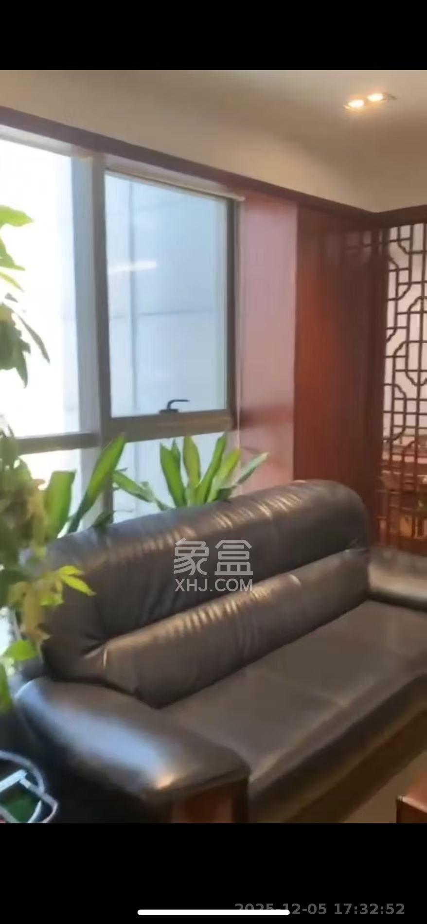 长房时代城   122.72㎡      7500.0元/月室内图