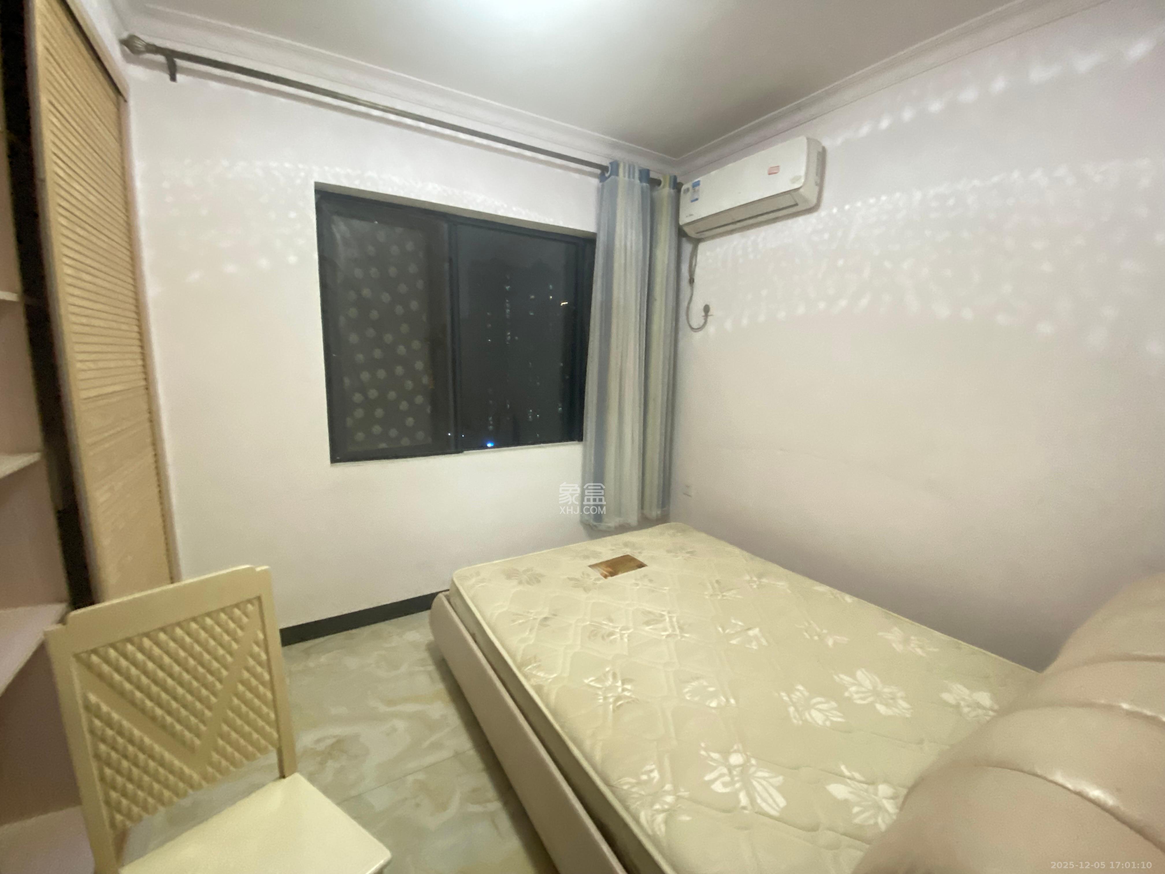 瑞都豪庭  3室2厅1卫    2300.0元/月室内图