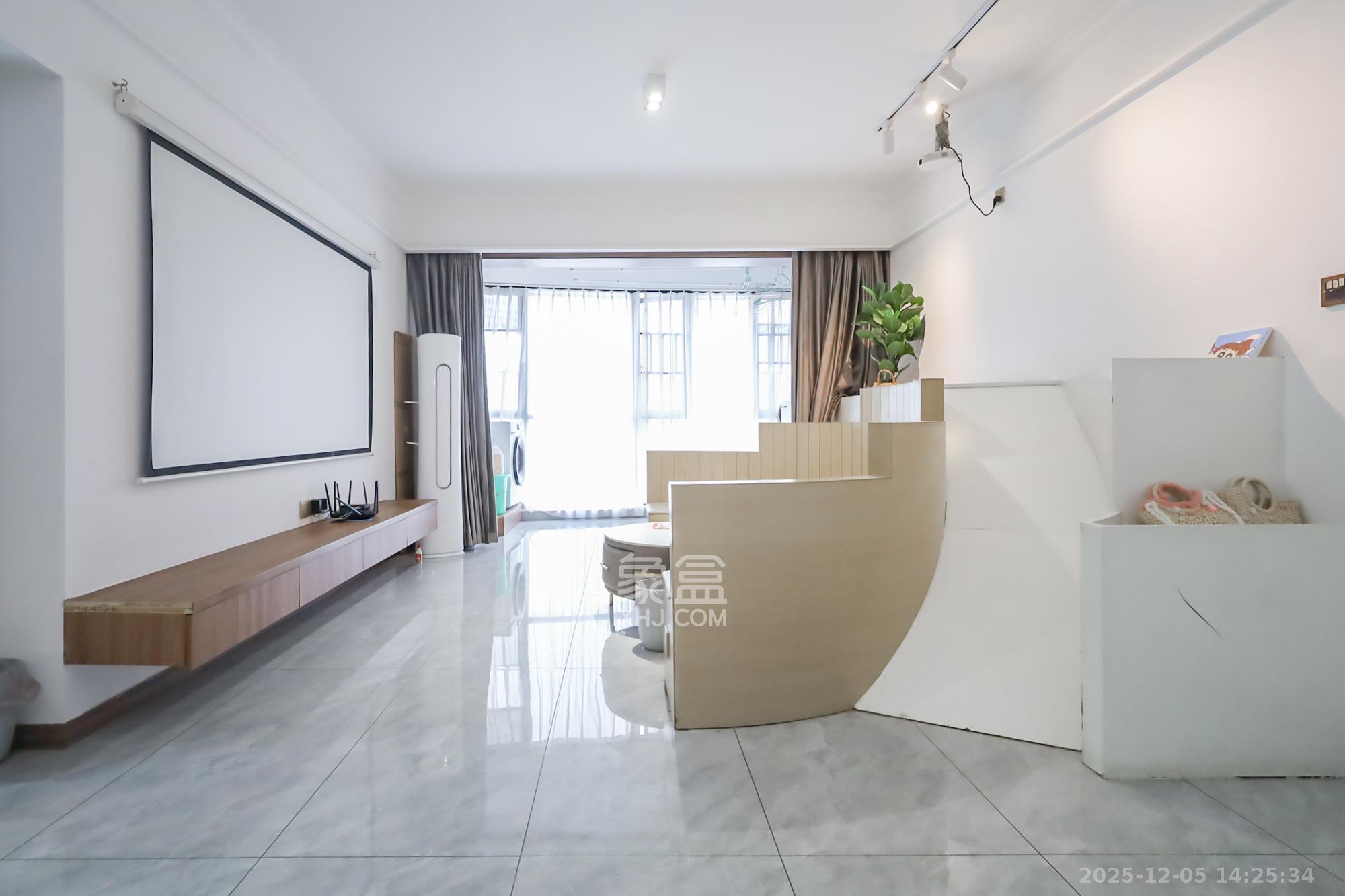 江岸景苑  2室2厅1卫    120.0万