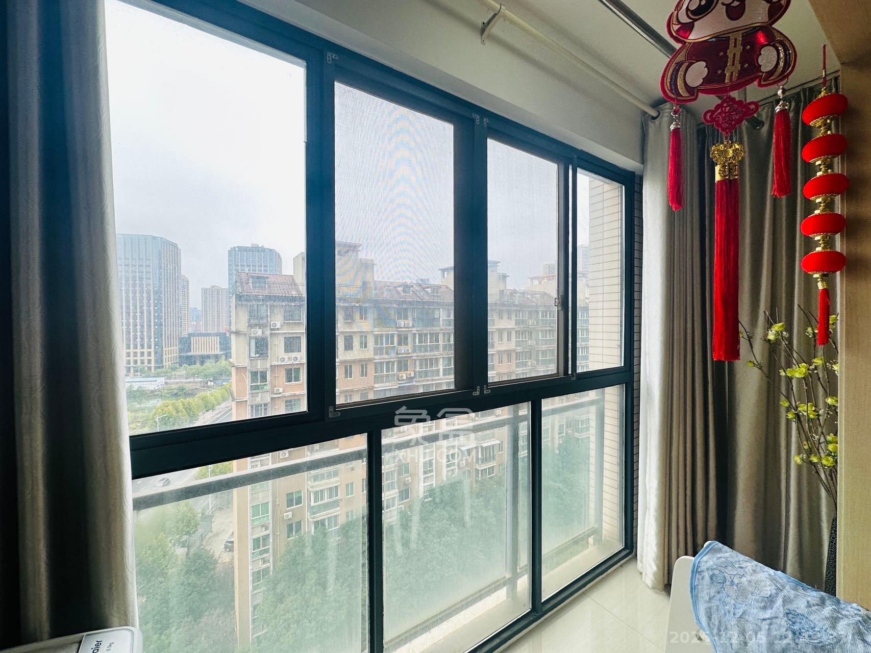 鸿基橄榄君庭 2室1厅1卫 2500.0元/月 鸿基橄榄君庭 2室1厅1卫 2500.0元/月室内图