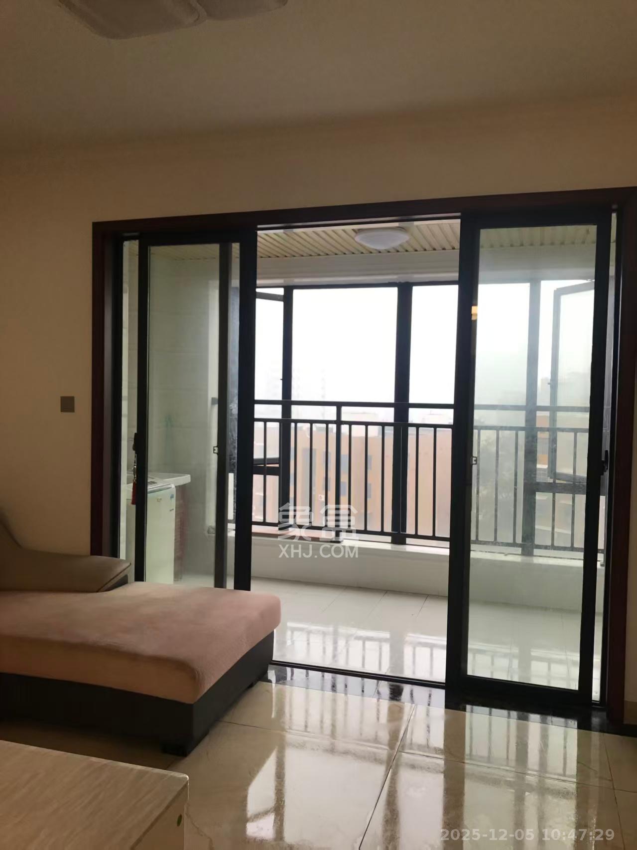 长房天翼未来城  3室2厅2卫    3400.0元/月室内图