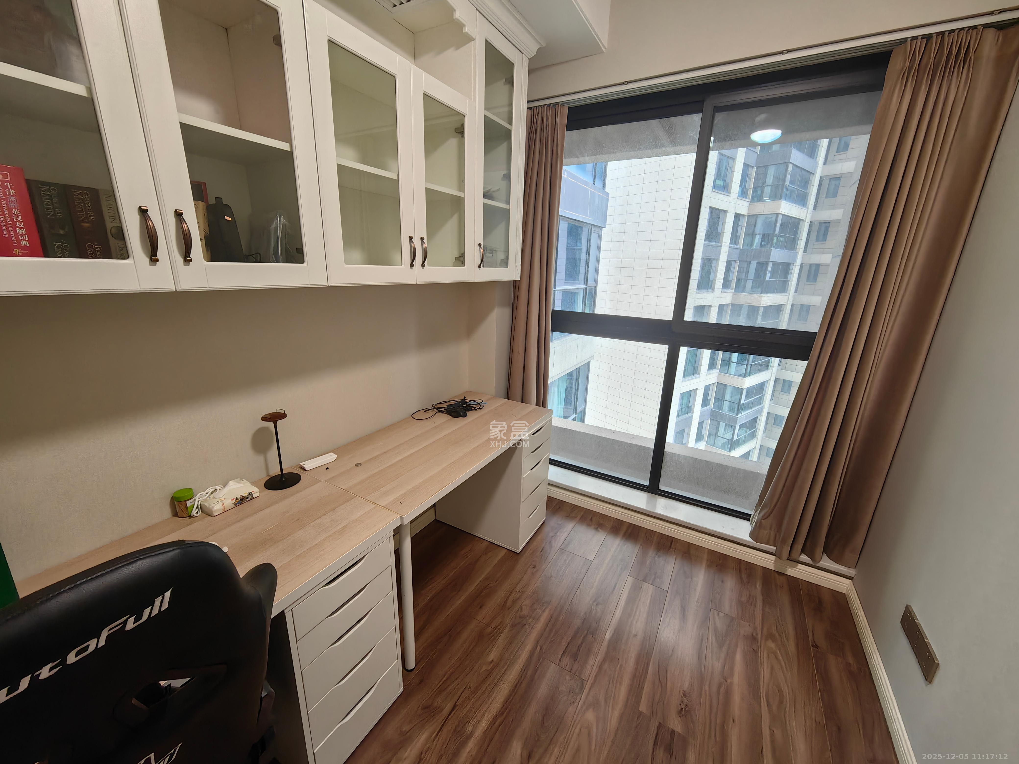 晟通牡丹舸  3室2厅2卫    8000.0元/月室内图