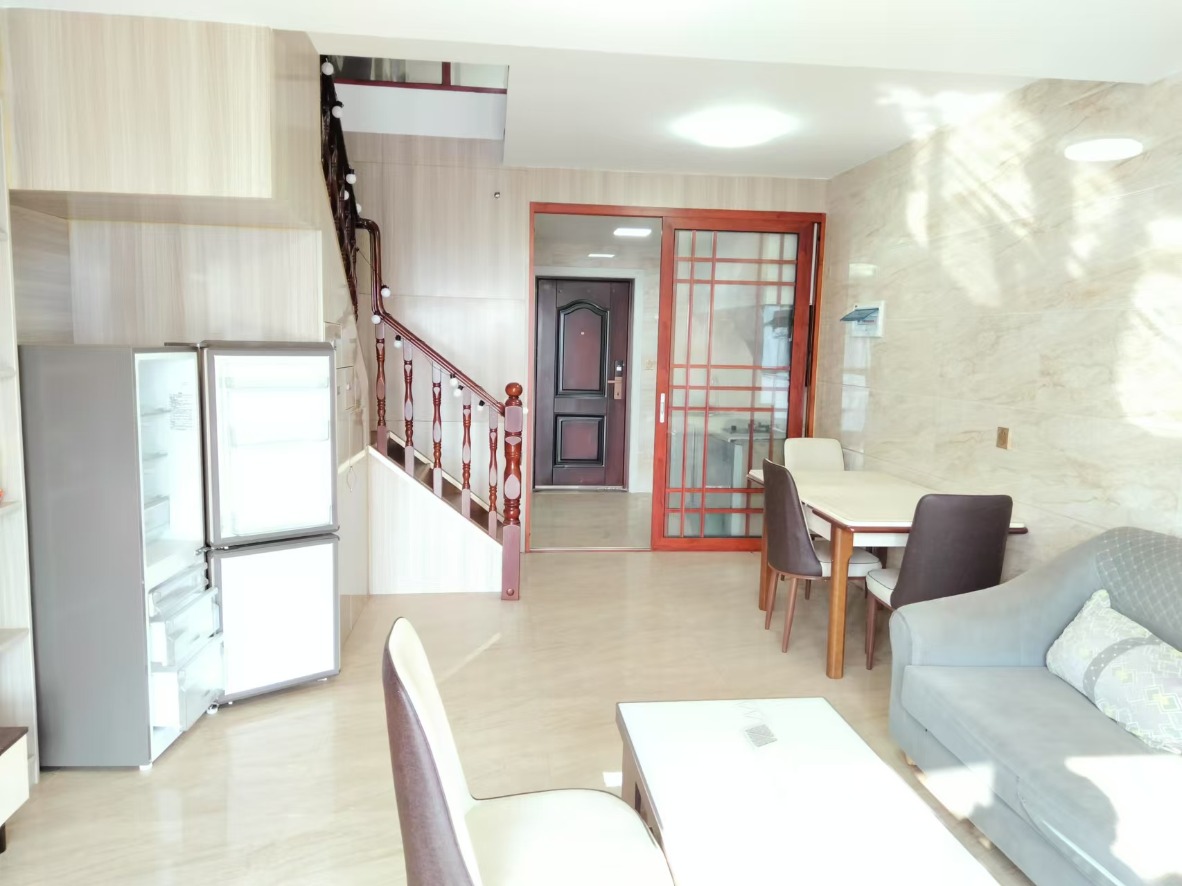 金钟时代城 2室1厅1卫 1500.0元/月 金钟时代城 2室1厅1卫 1500.0元/月室内图