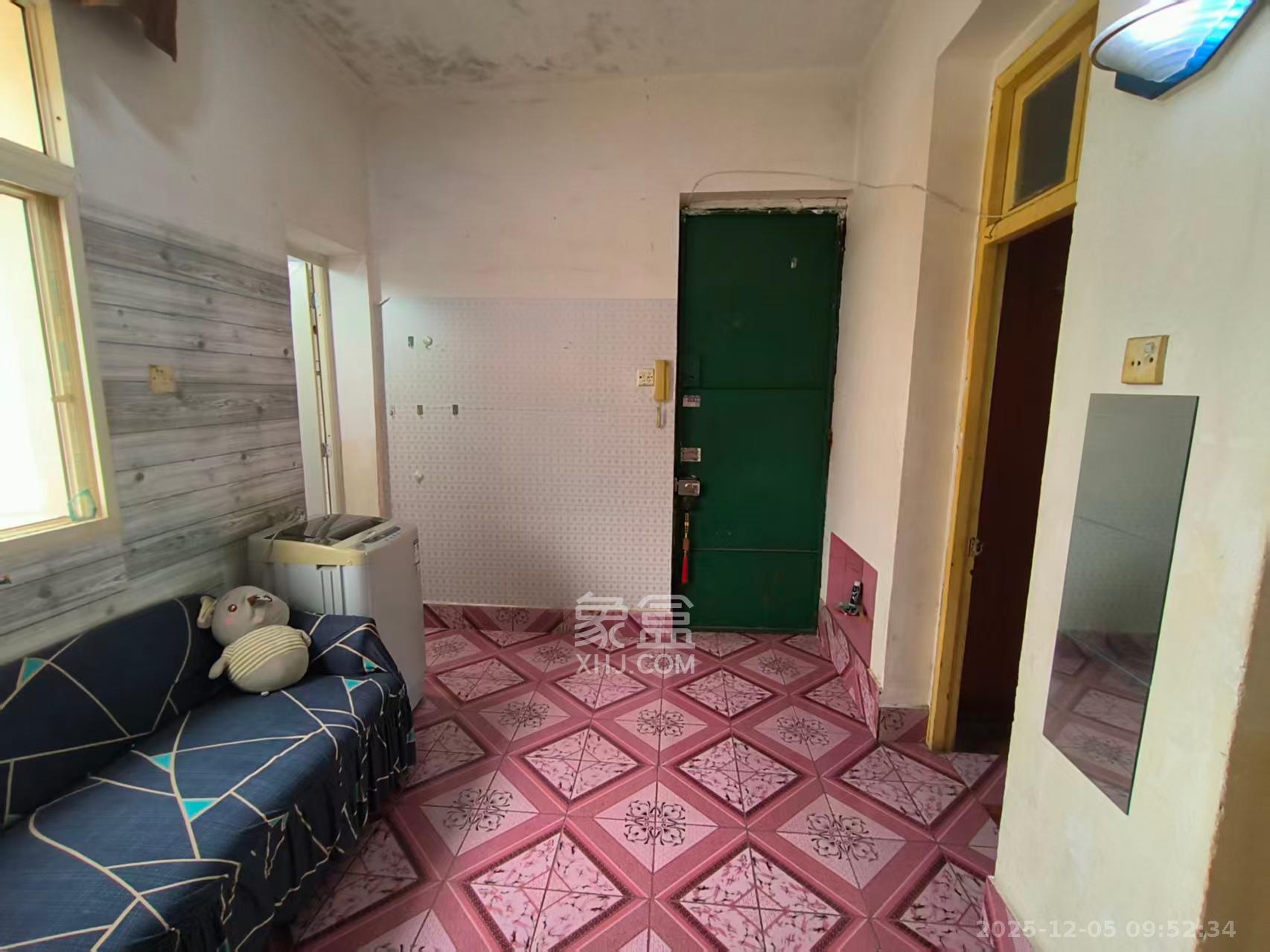 袁家岭省煤炭厅宿舍(芙蓉区省煤炭局小区) 2室2厅1卫 1500.0元/月 袁家岭省煤炭厅宿舍(芙蓉区省煤炭局小区) 2室2厅1卫 1500.0元/月室内图