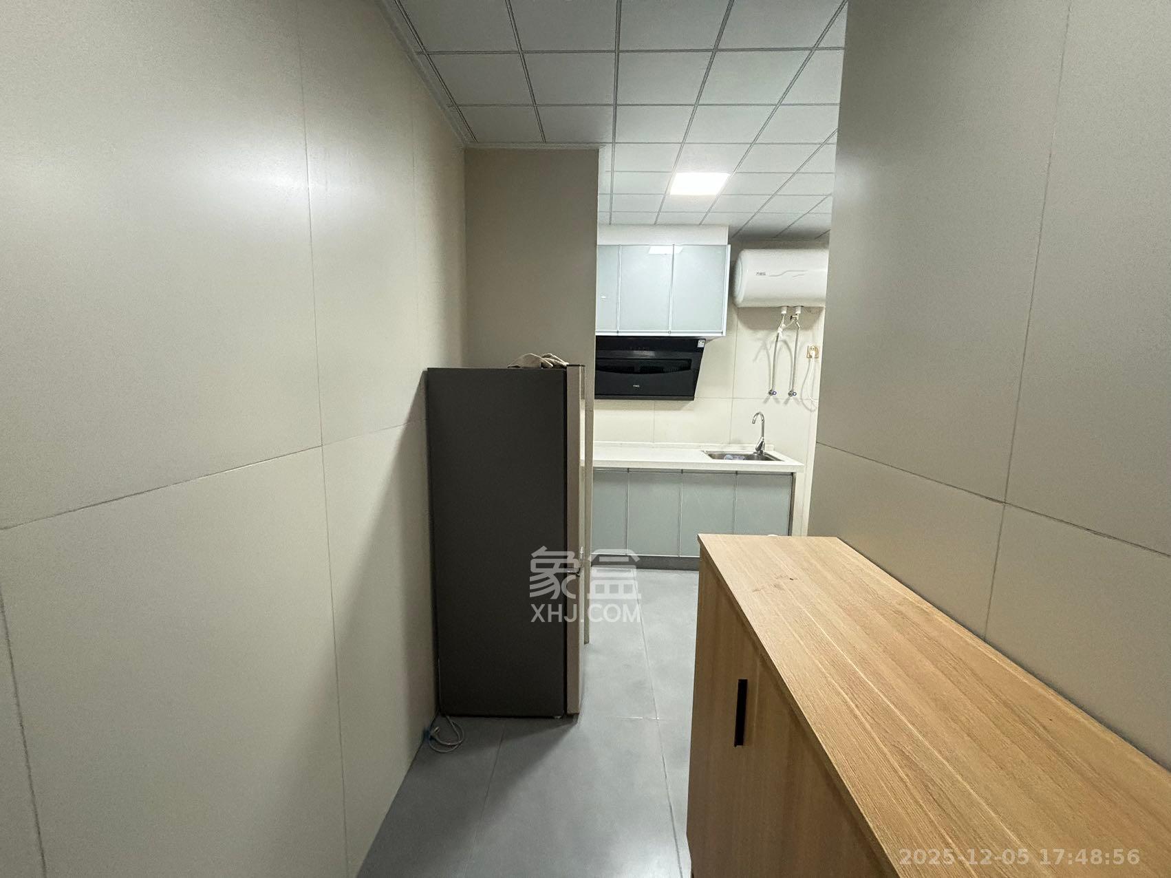 金桂小区二期  1室1厅1卫    1400.0元/月