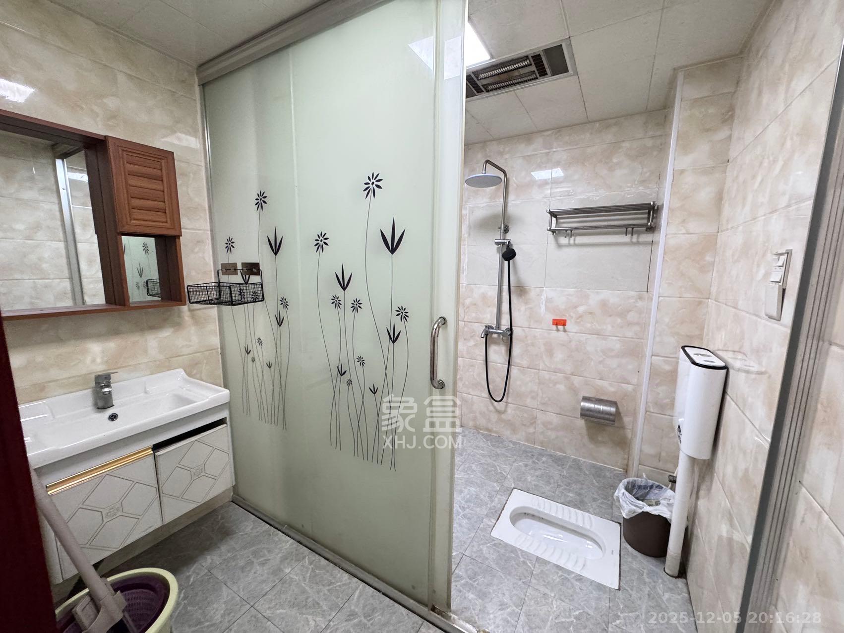 康斯丹郡(融程领秀佳园) 3室2厅1卫 1800.0元/月 康斯丹郡(融程领秀佳园) 3室2厅1卫 1800.0元/月室内图