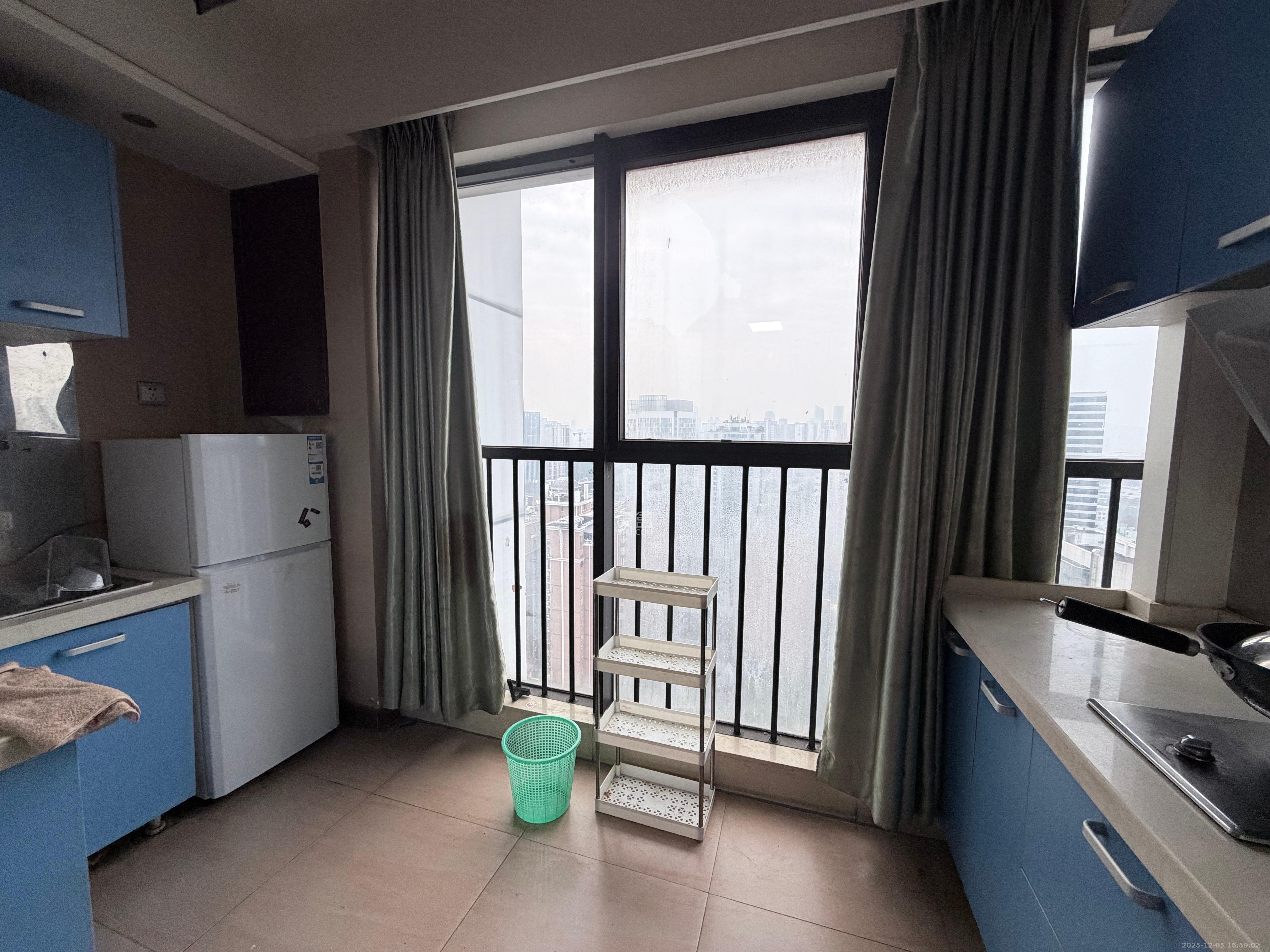 东塘瑞府  1室1厅1卫    1600.0元/月室内图