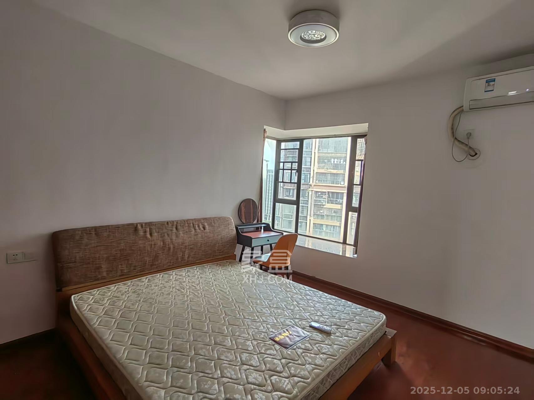 鸿基橄榄君庭 4室2厅2卫 2600.0元/月 鸿基橄榄君庭 4室2厅2卫 2600.0元/月室内图