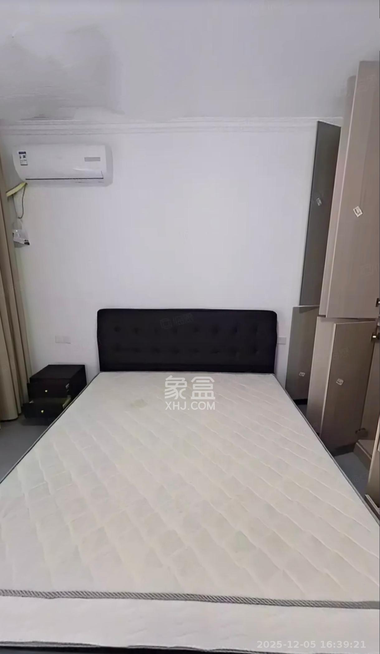 八方小区B区  3室2厅2卫    5000.0元/月室内图