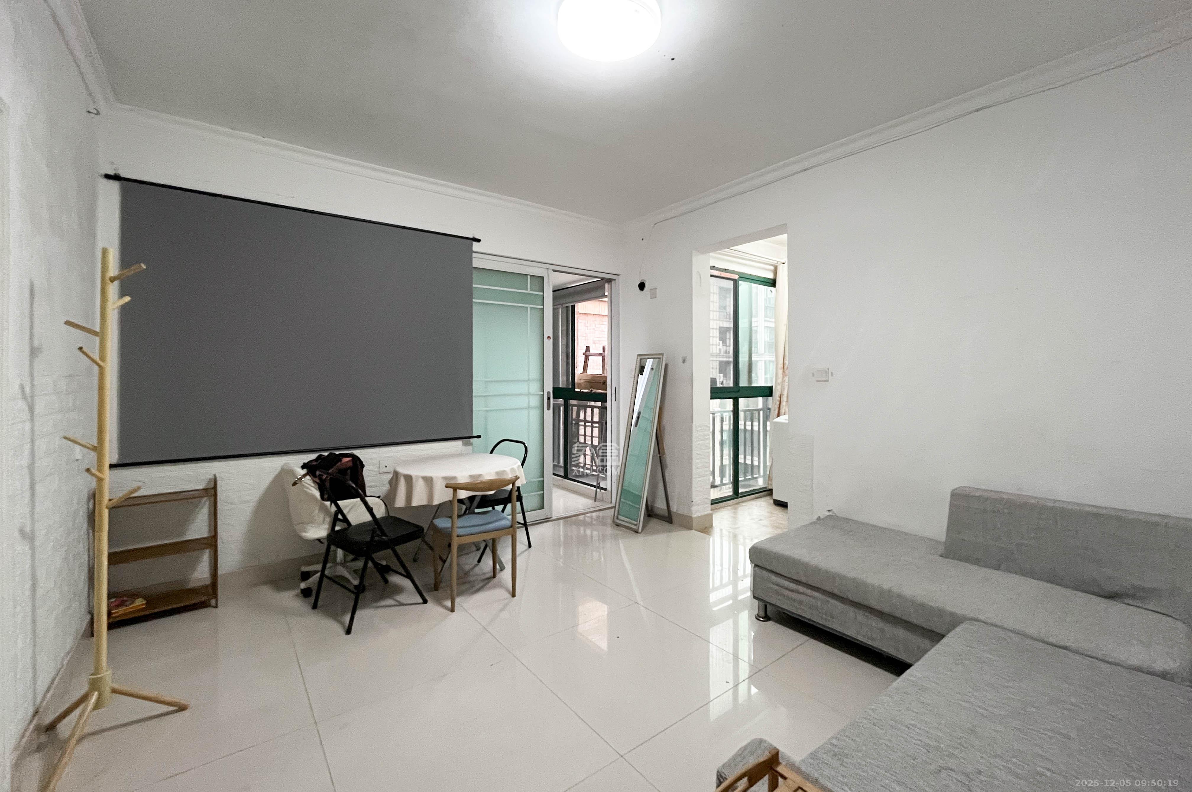 共和世家  1室1厅1卫    53.0万