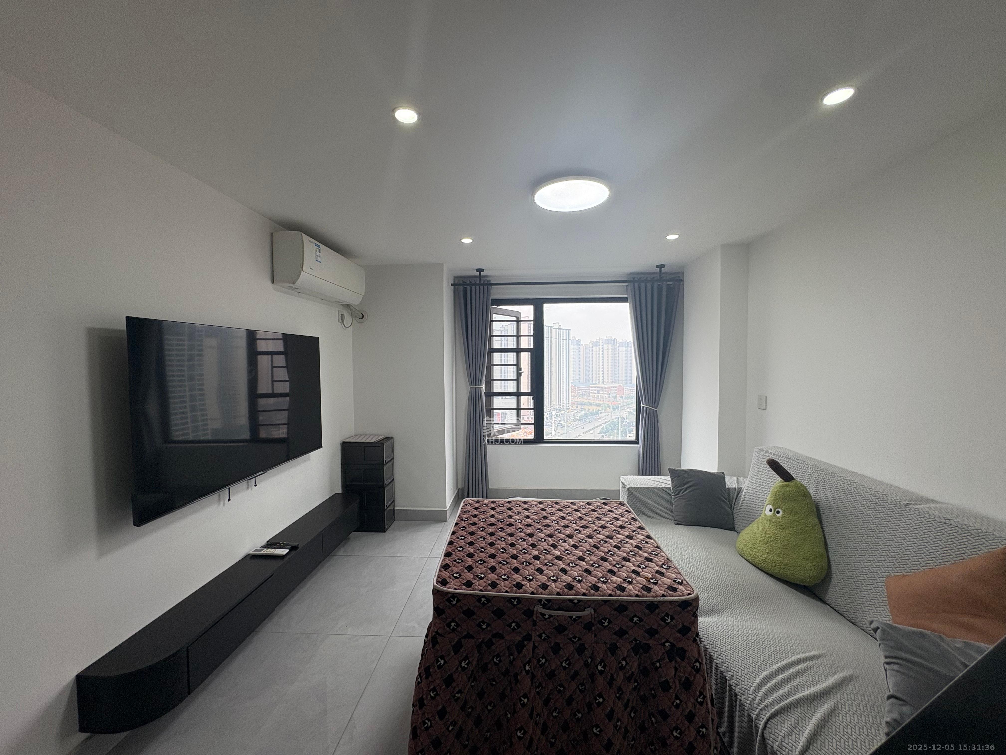 越秀湘江星汇城一期  2室2厅1卫    1600.0元/月室内图