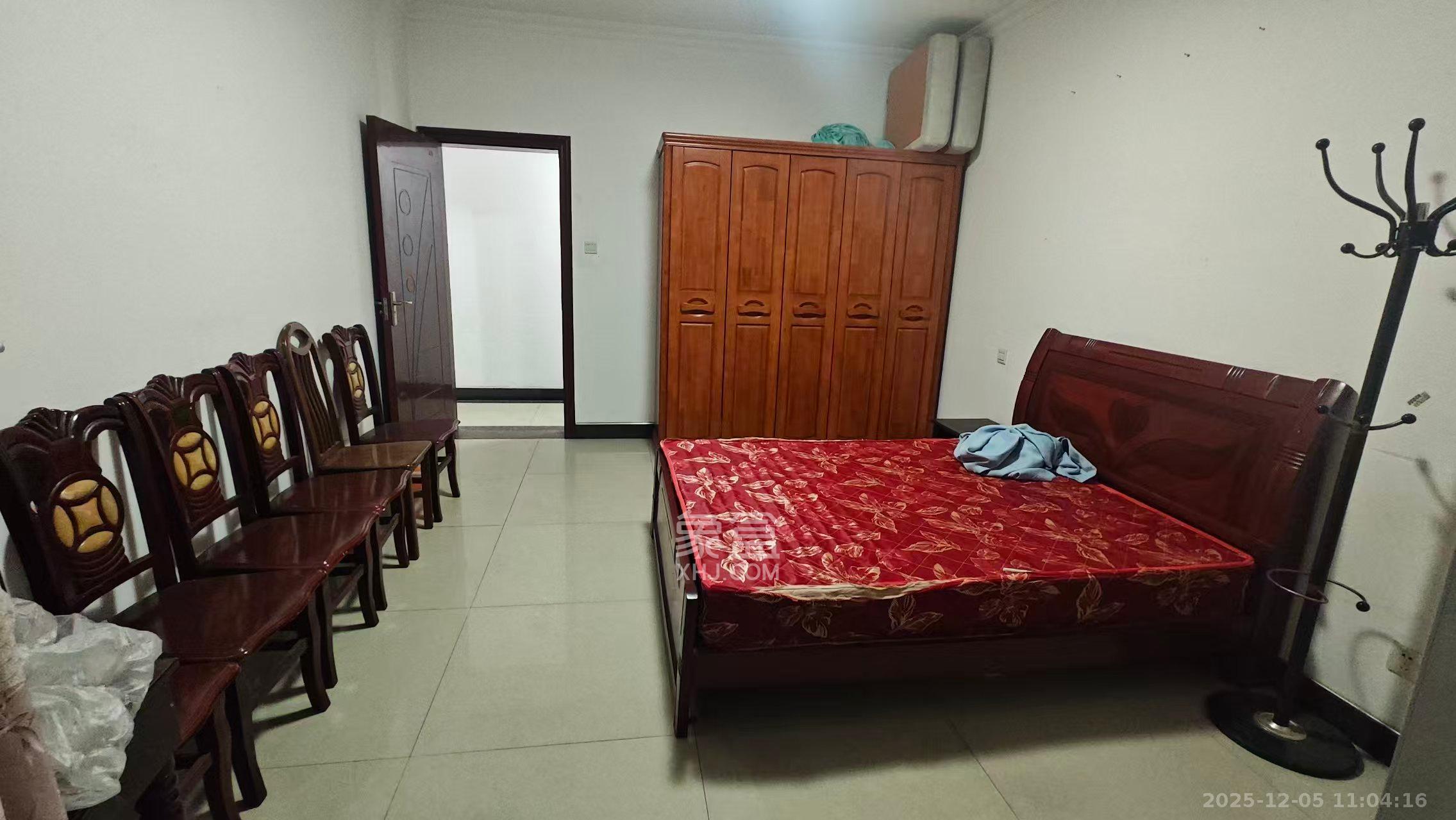 先锋新宇 4室2厅2卫 1900.0元/月 先锋新宇 4室2厅2卫 1900.0元/月室内图