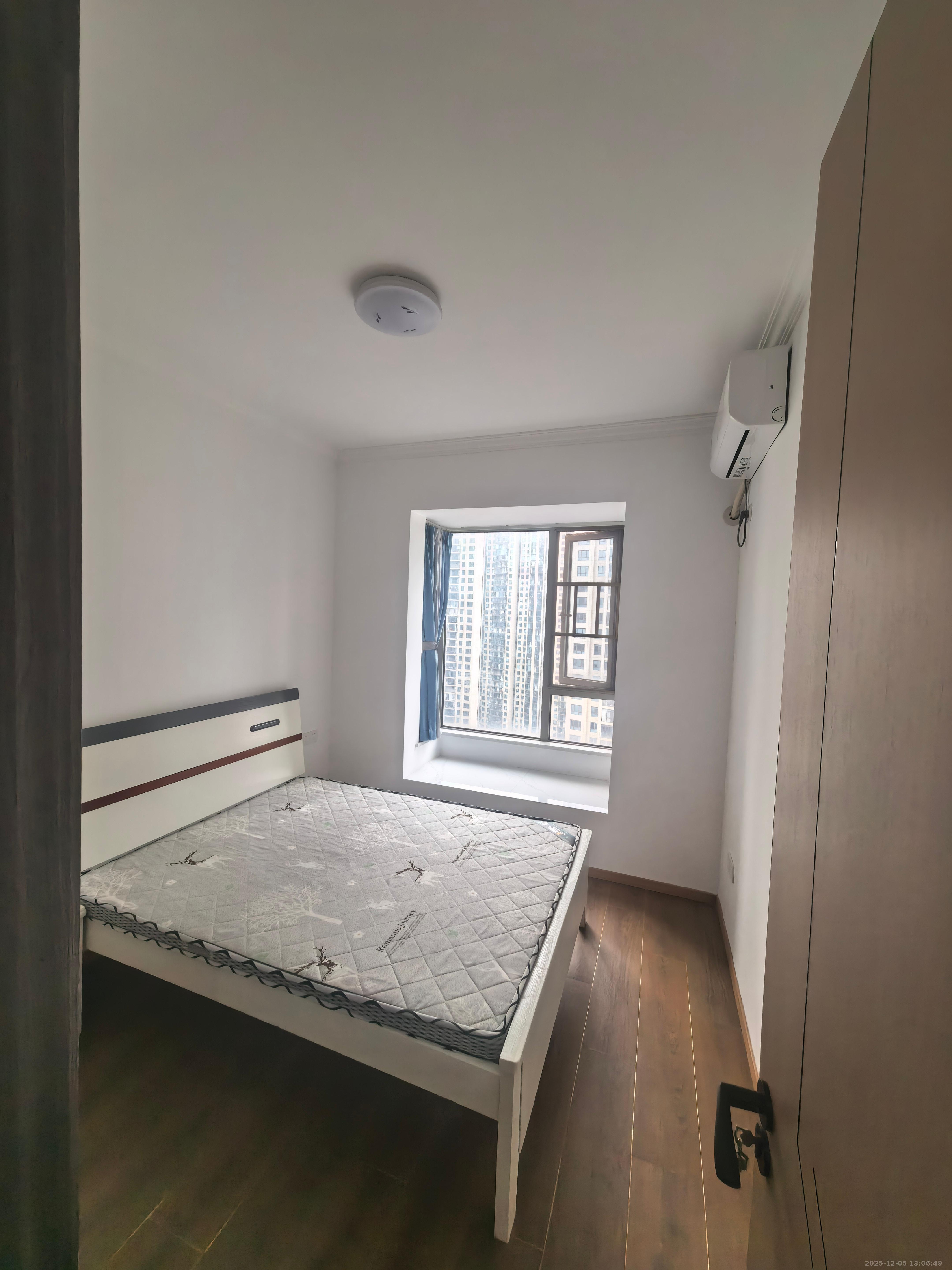 梅溪湖金茂湾  4室2厅2卫    2800.0元/月室内图