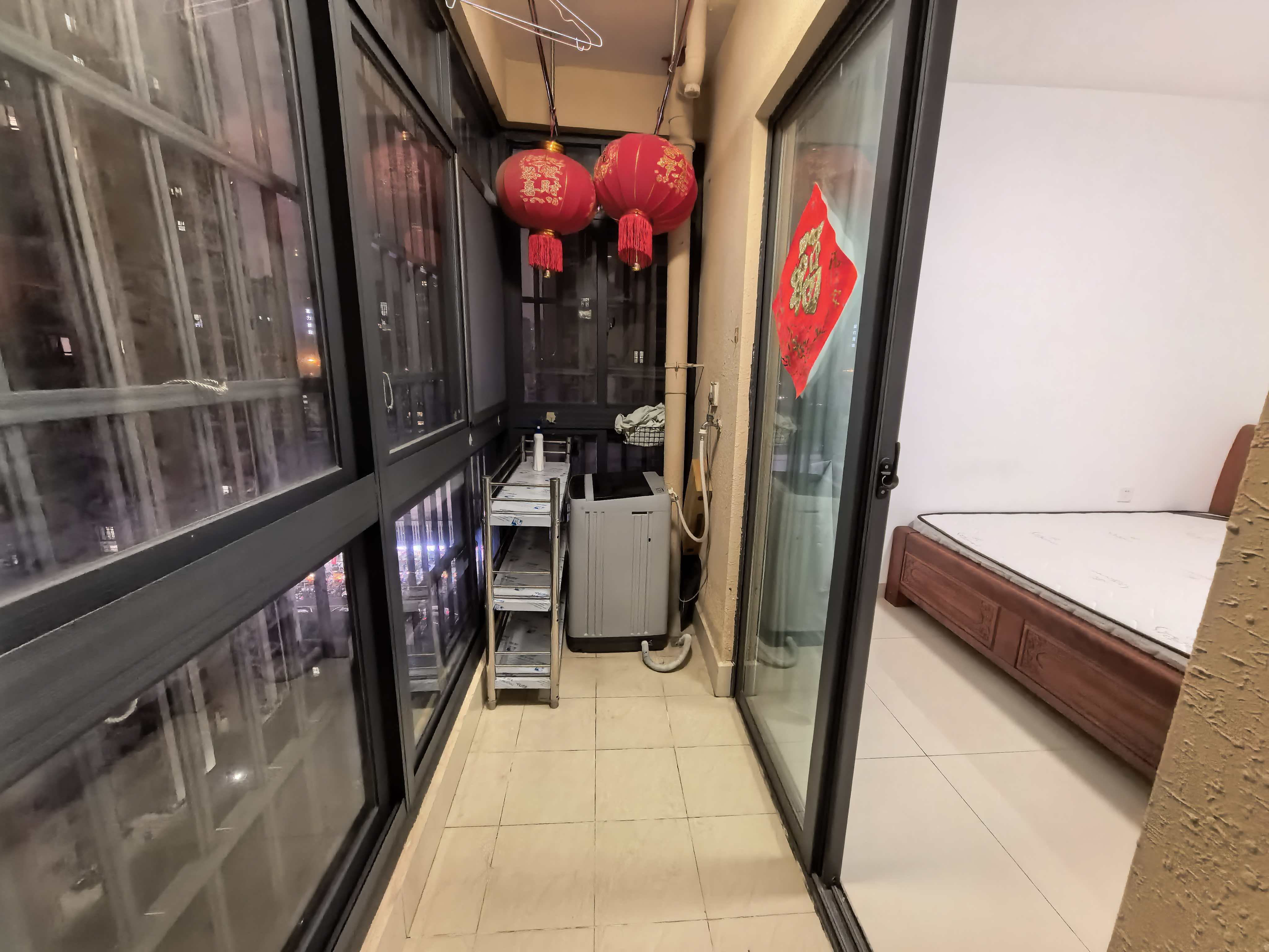 美舍嘉苑二期  1室1厅1卫    1800.0元/月室内图