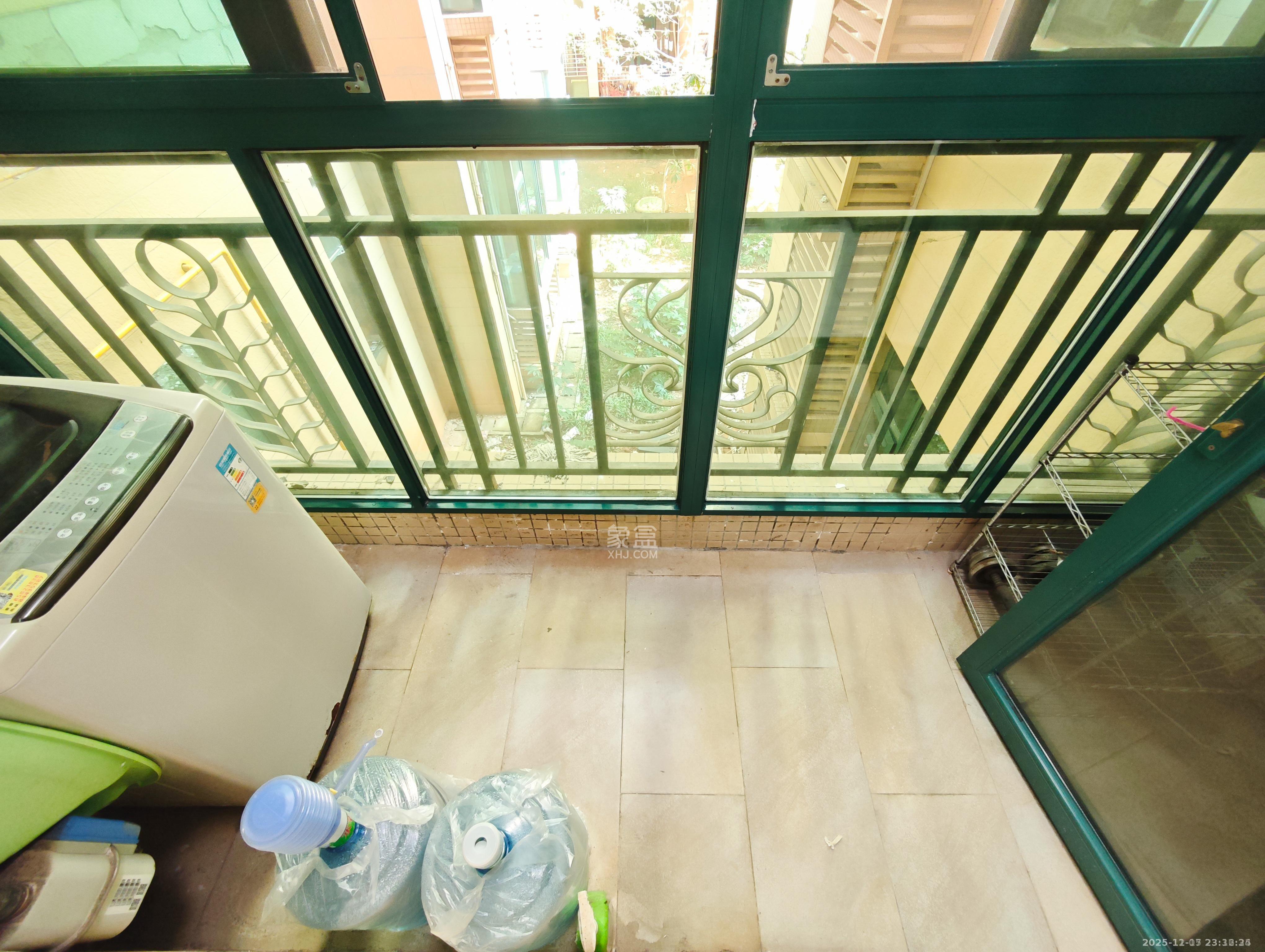 恒大城 4室2厅2卫 2400.0元/月 恒大城 4室2厅2卫 2400.0元/月室内图