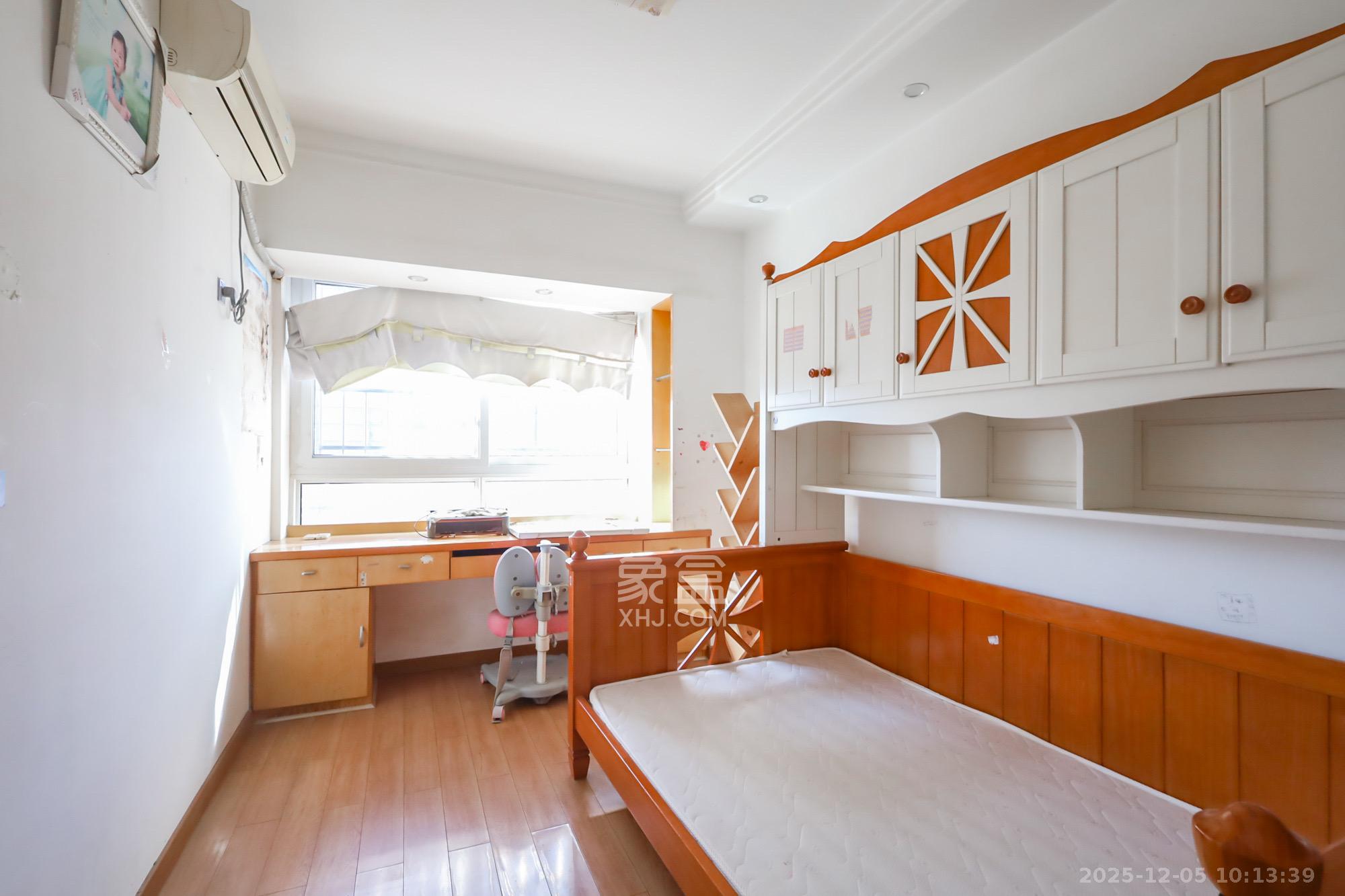 星蓝湾 3室2厅2卫 2800.0元/月 星蓝湾 3室2厅2卫 2800.0元/月室内图