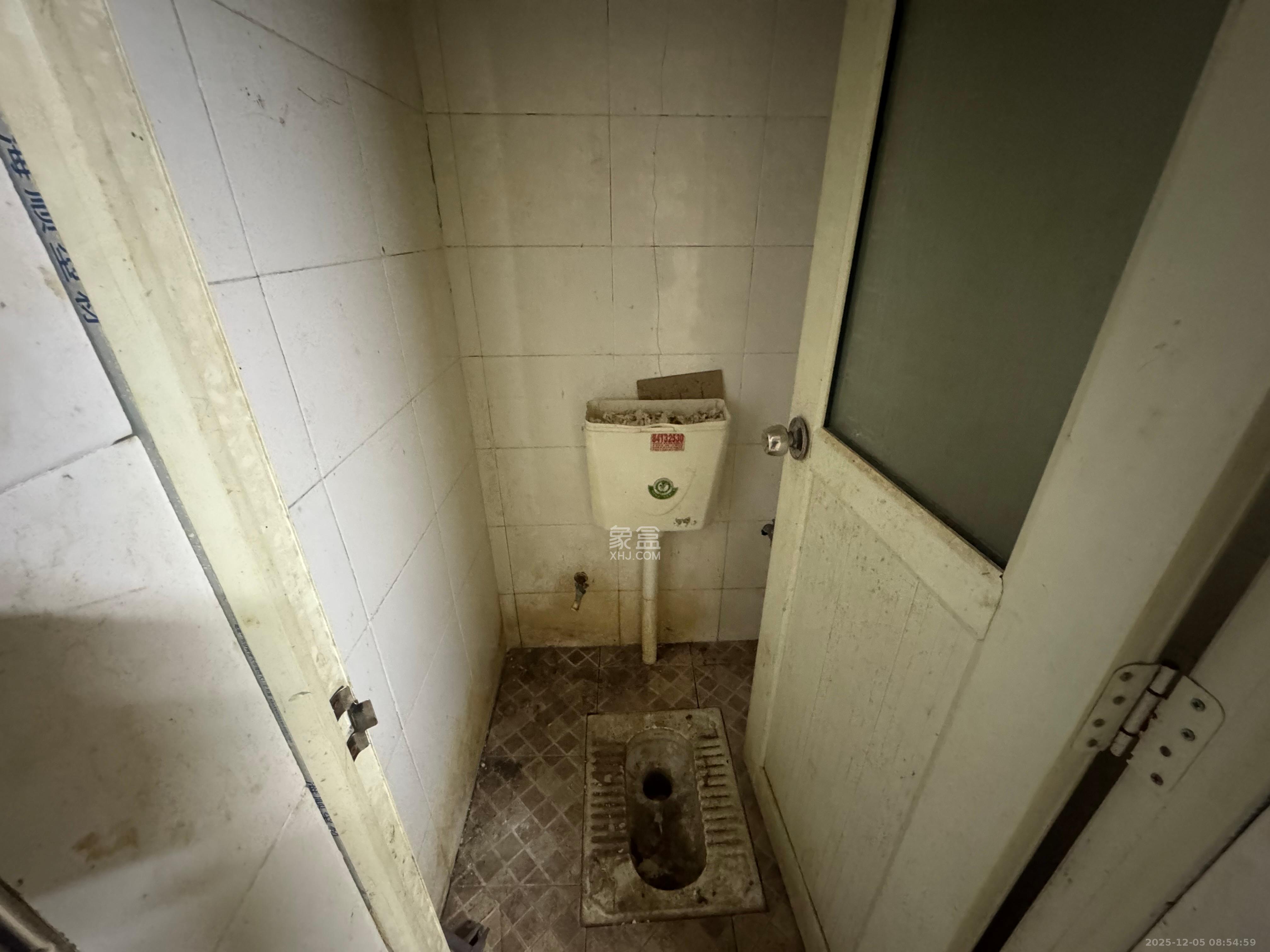 五一东村   54.99㎡      2400.0元/月室内图