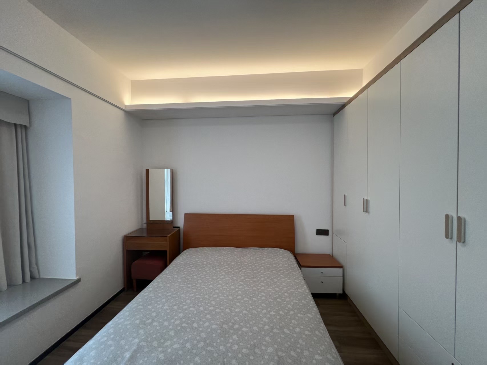 华润中心三期 4室2厅2卫 7800.0元/月 华润中心三期 4室2厅2卫 7800.0元/月室内图