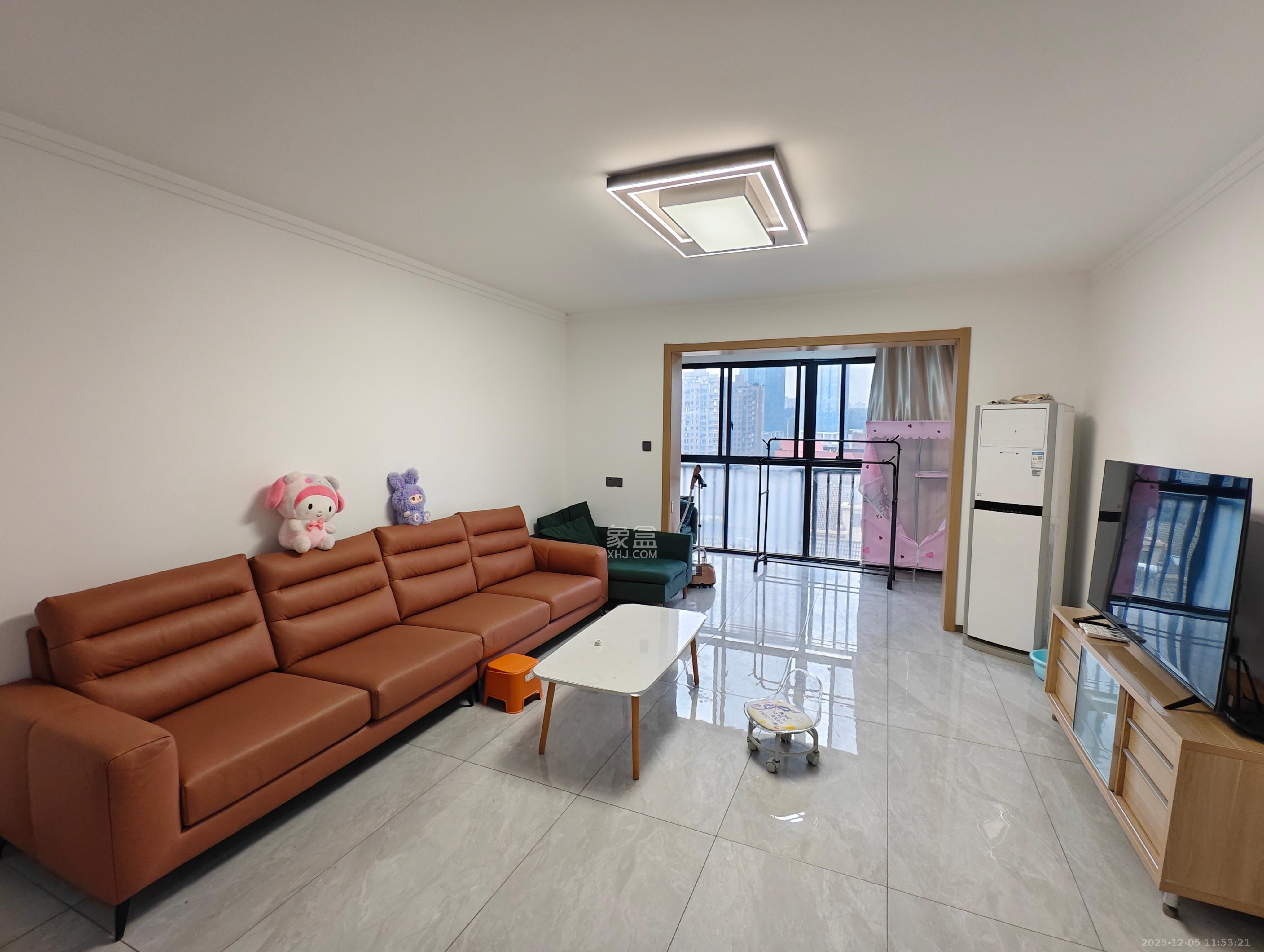 三江花中城  3室2厅2卫    3000.0元/月室内图