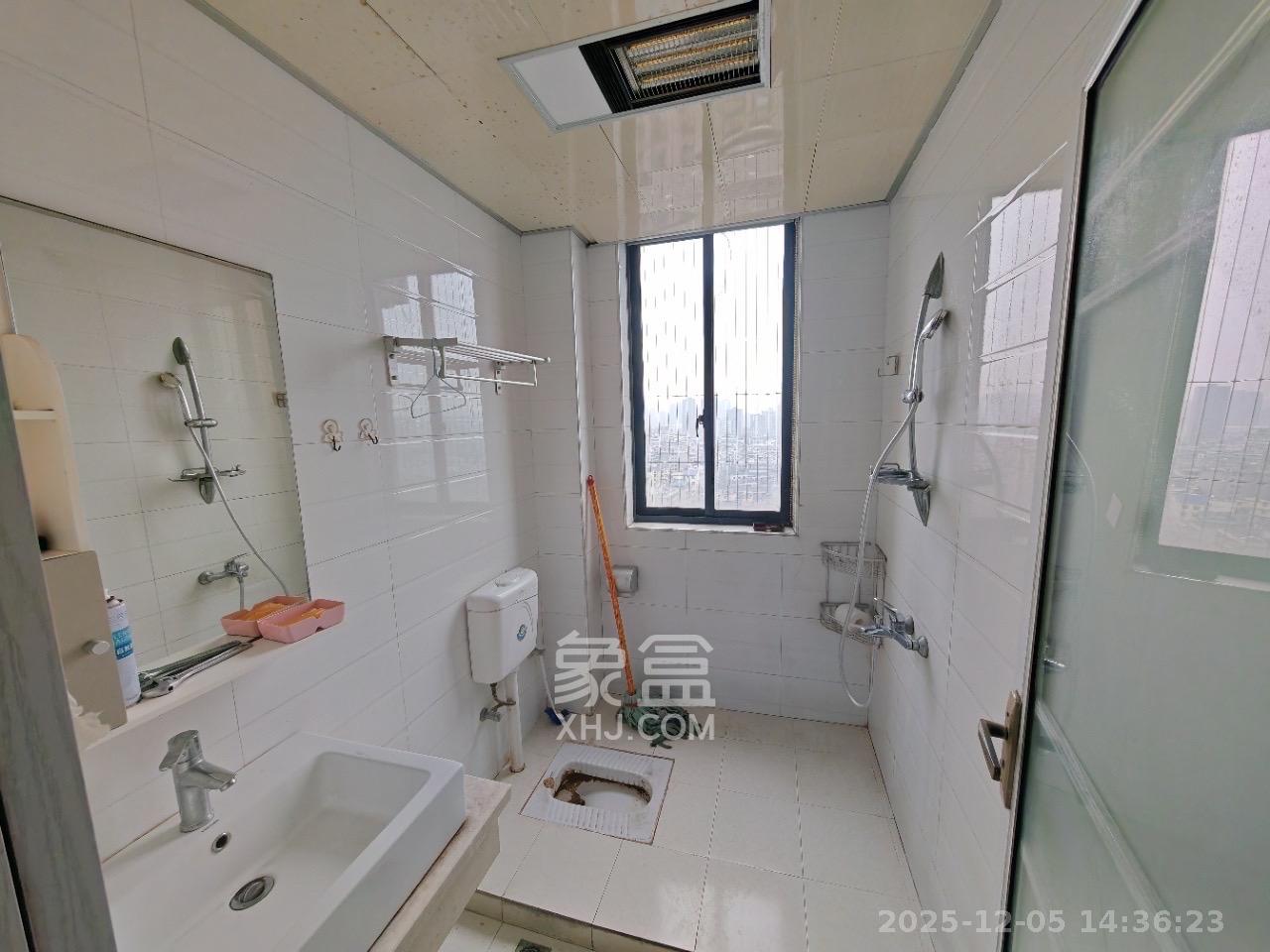 广盛华苑 3室2厅1卫 2200.0元/月 广盛华苑 3室2厅1卫 2200.0元/月室内图