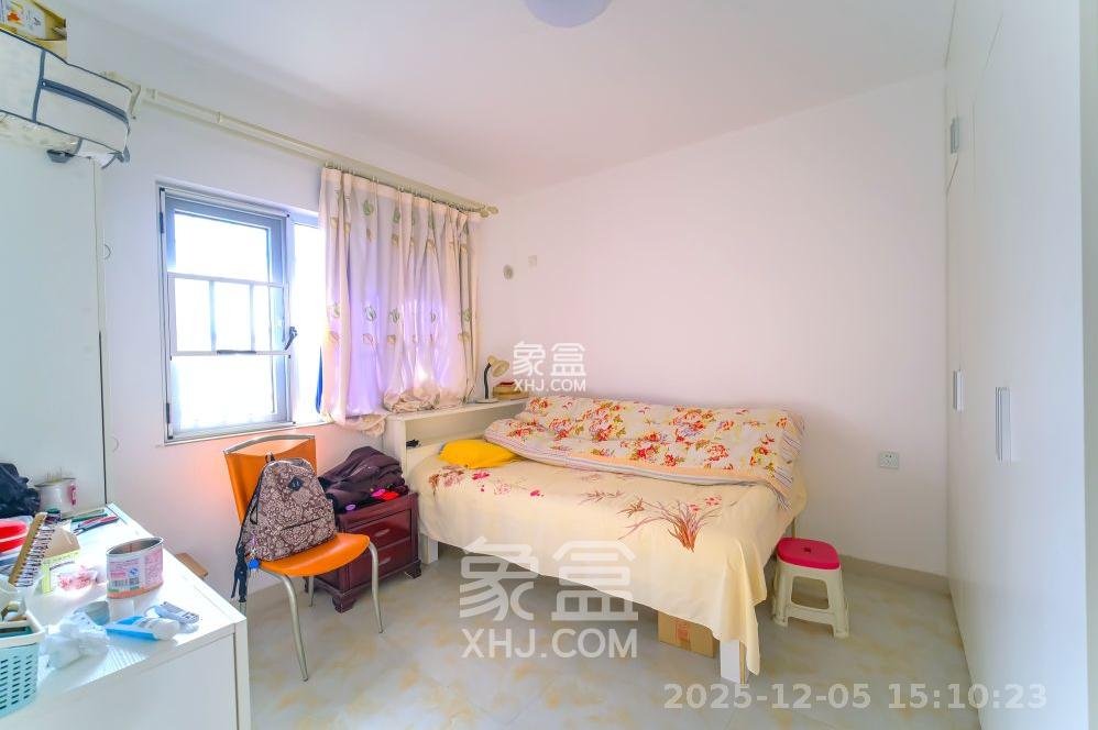 荣盛花语城  3室2厅1卫    1600.0元/月室内图