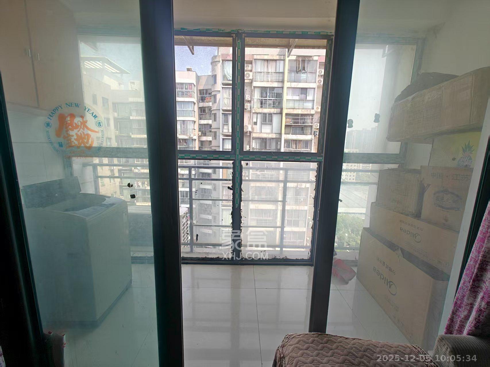 银港水晶城 2室2厅1卫 2100.0元/月 银港水晶城 2室2厅1卫 2100.0元/月室内图