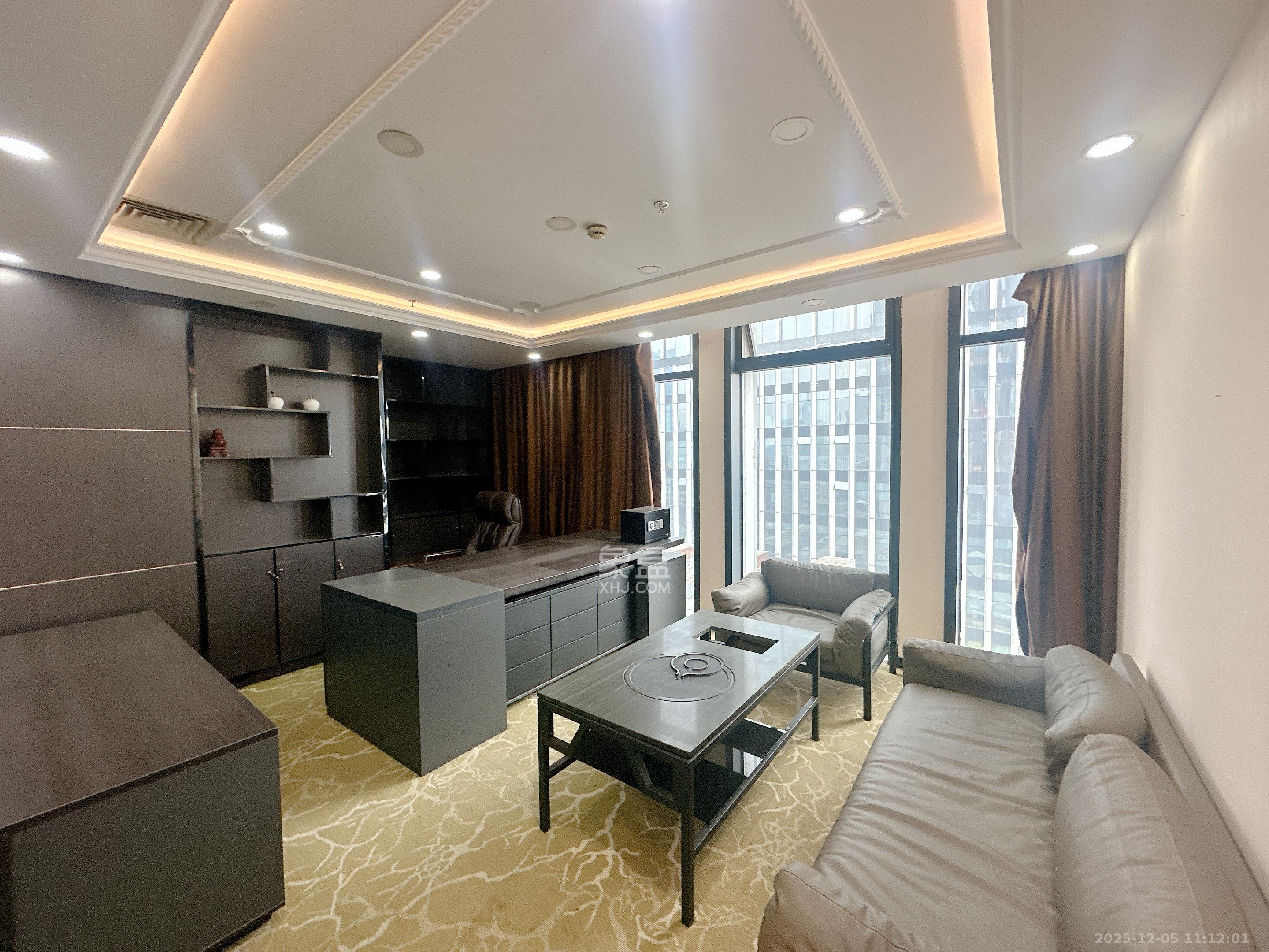 万达广场   248.0㎡      5800.0元/月室内图