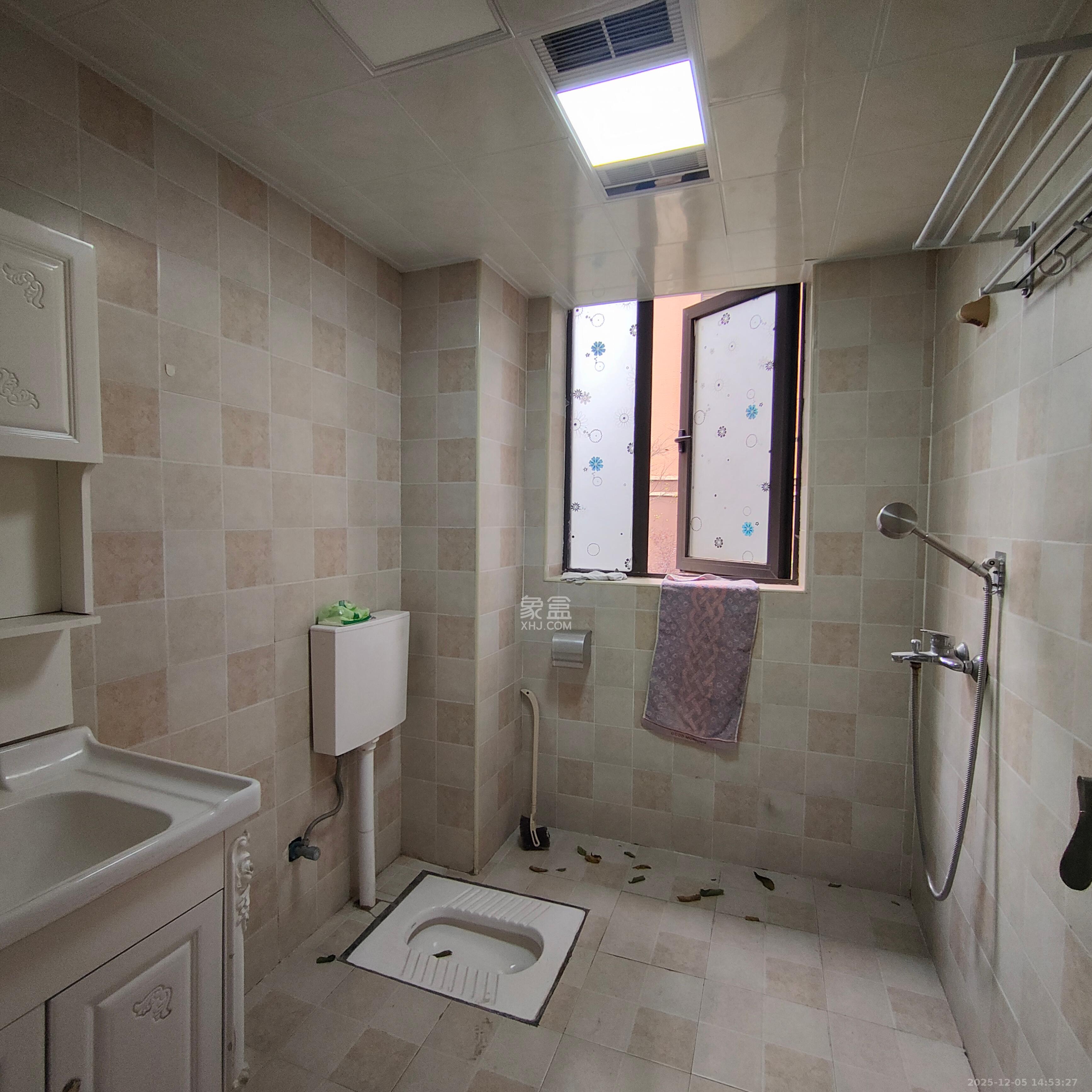 龙骧佳苑  3室2厅1卫    2300.0元/月室内图