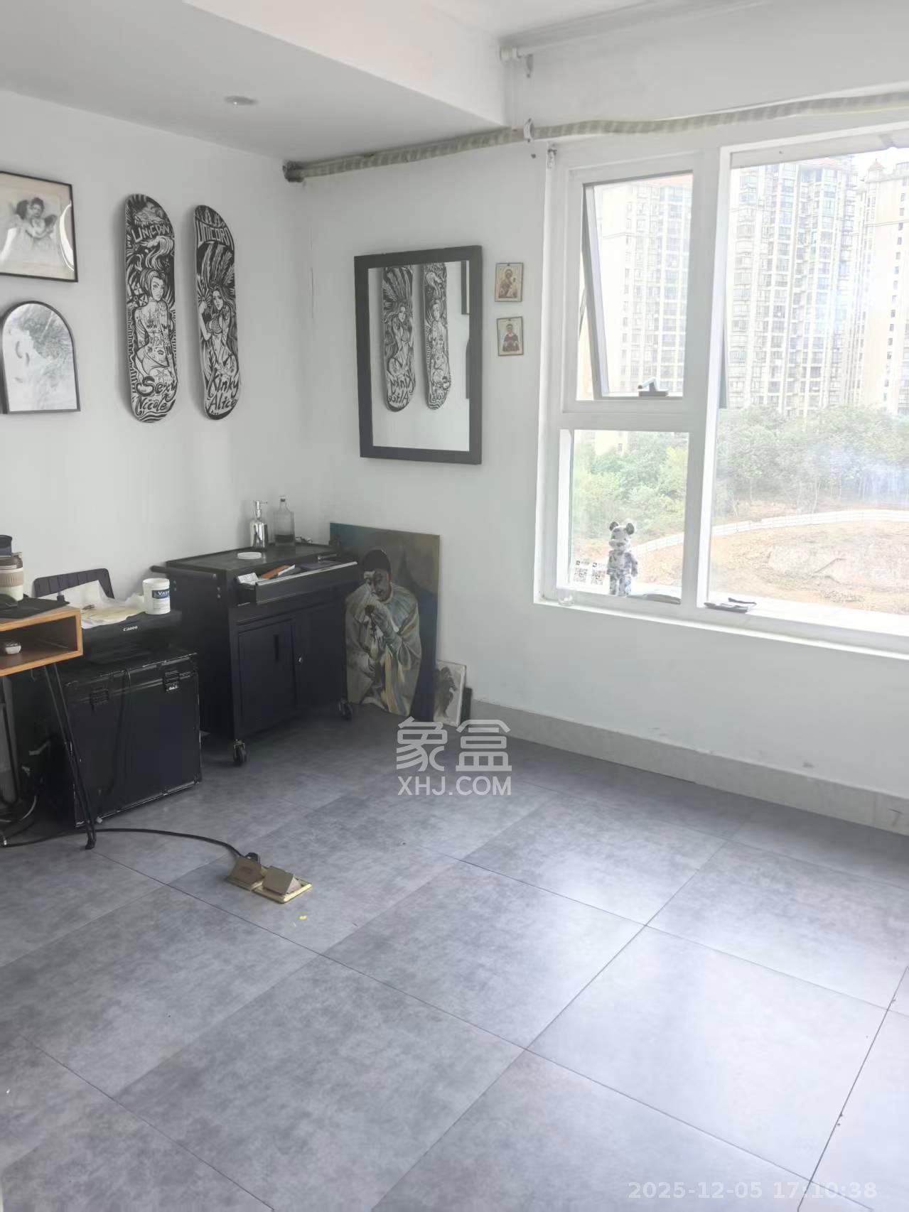 东怡外国（南湖一号)  1室1厅1卫    2600.0元/月