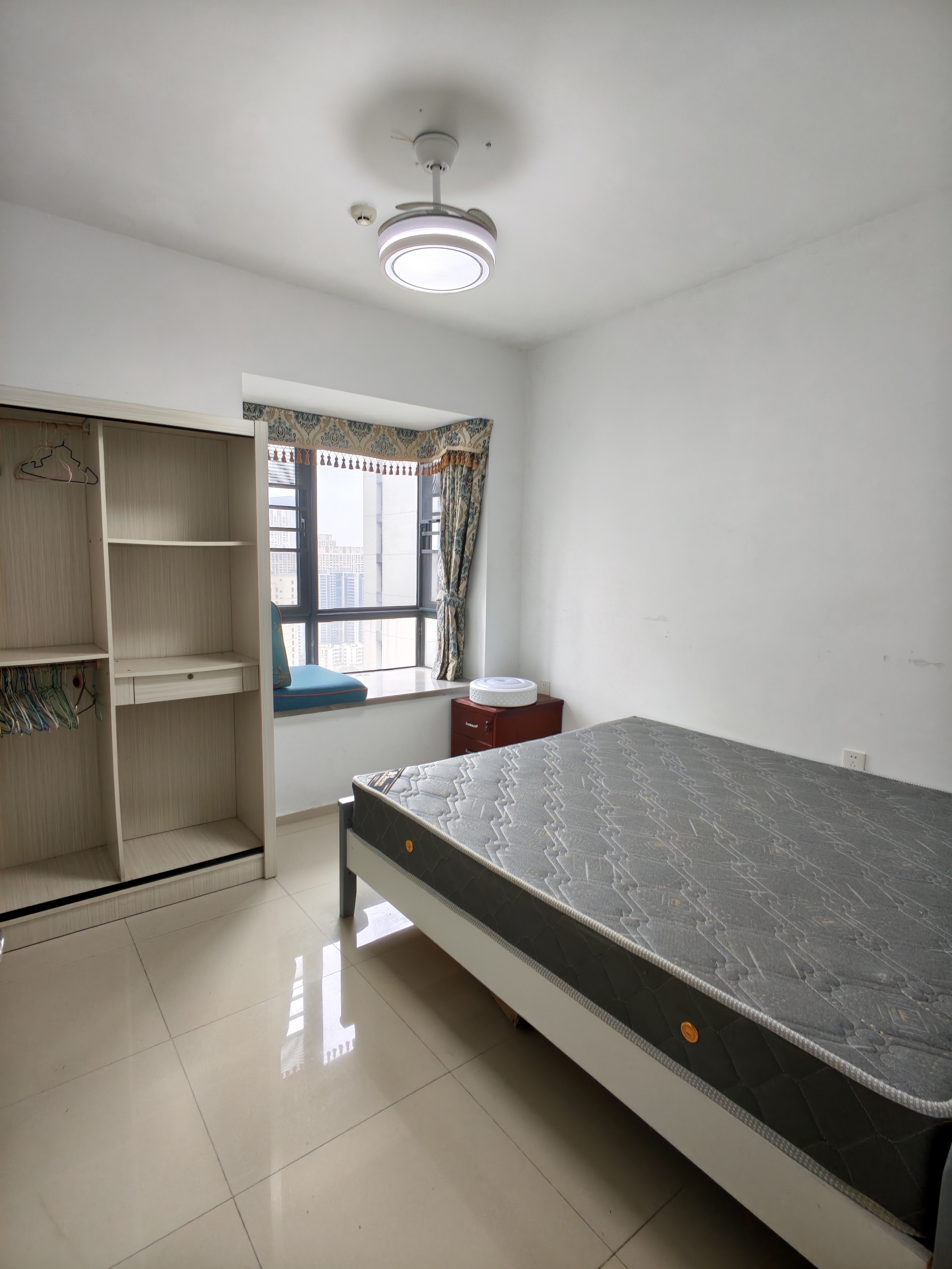 星华海德豪庭  3室2厅1卫    3000.0元/月室内图