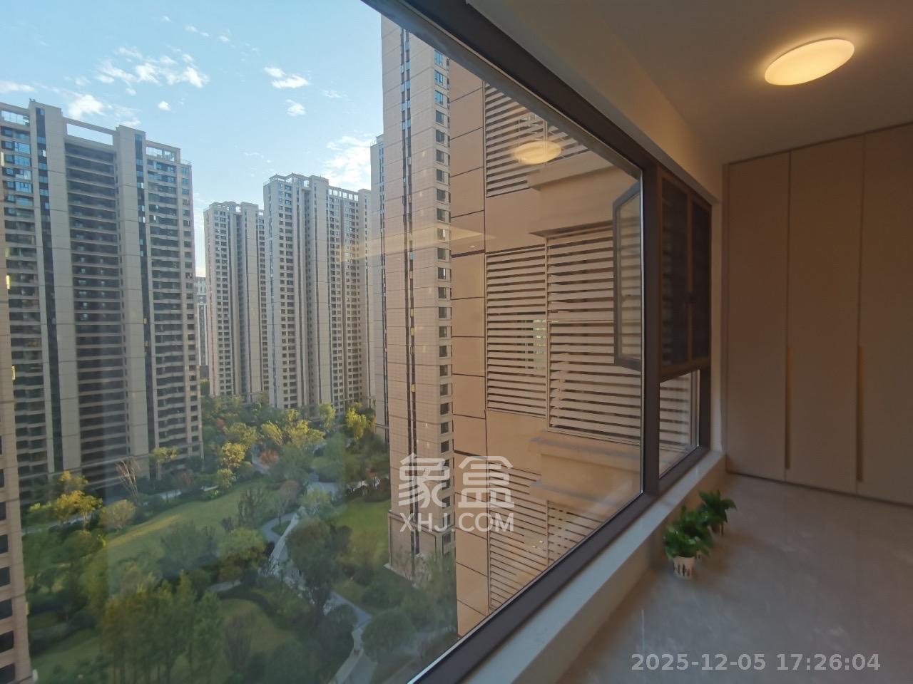 龙湖铂金中心(龙湖春江郦城) 3室2厅1卫 8000.0元/月 龙湖铂金中心(龙湖春江郦城) 3室2厅1卫 8000.0元/月室内图