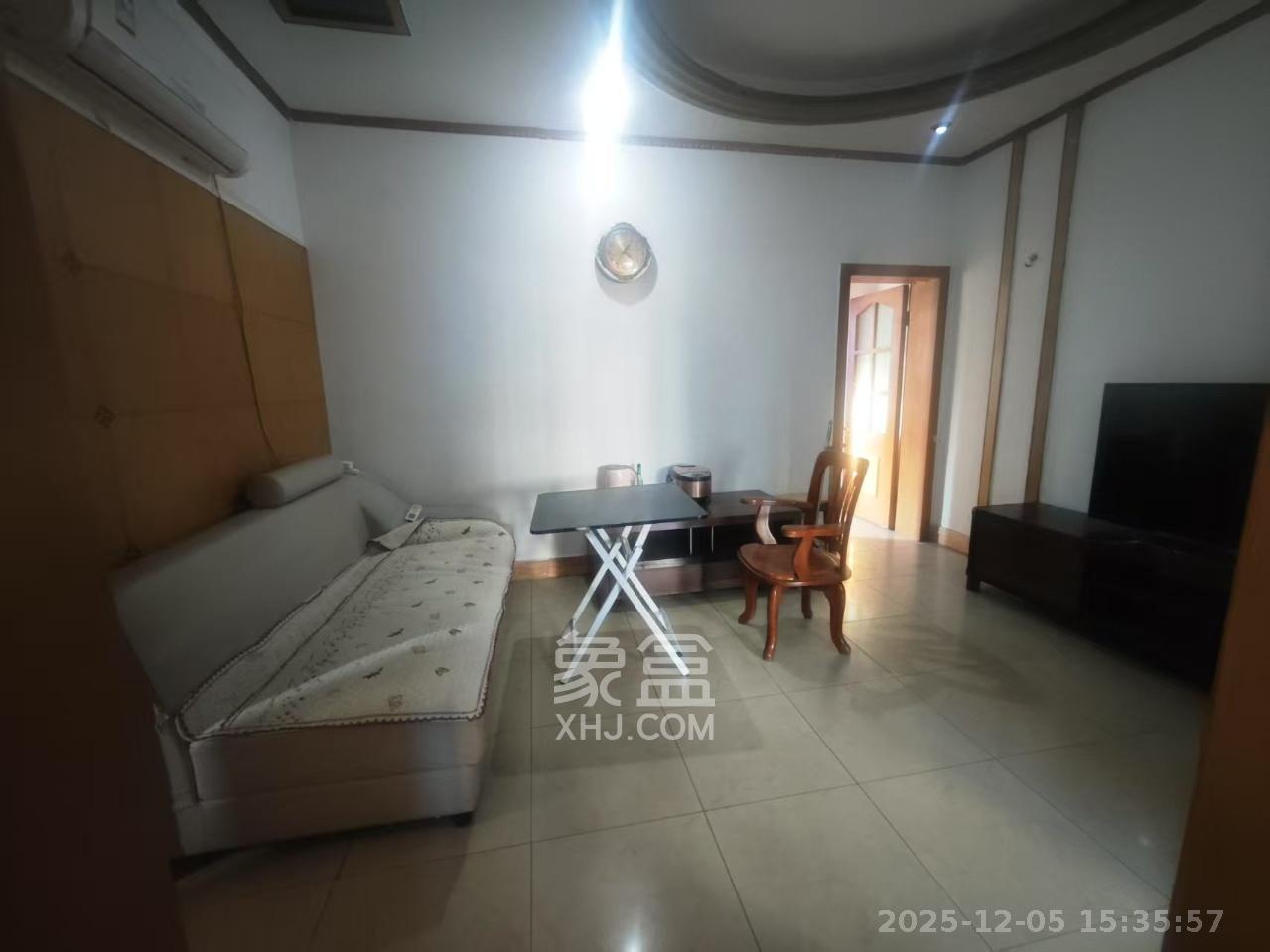 火车站邮政局宿舍 2室2厅1卫 1500.0元/月 火车站邮政局宿舍 2室2厅1卫 1500.0元/月室内图