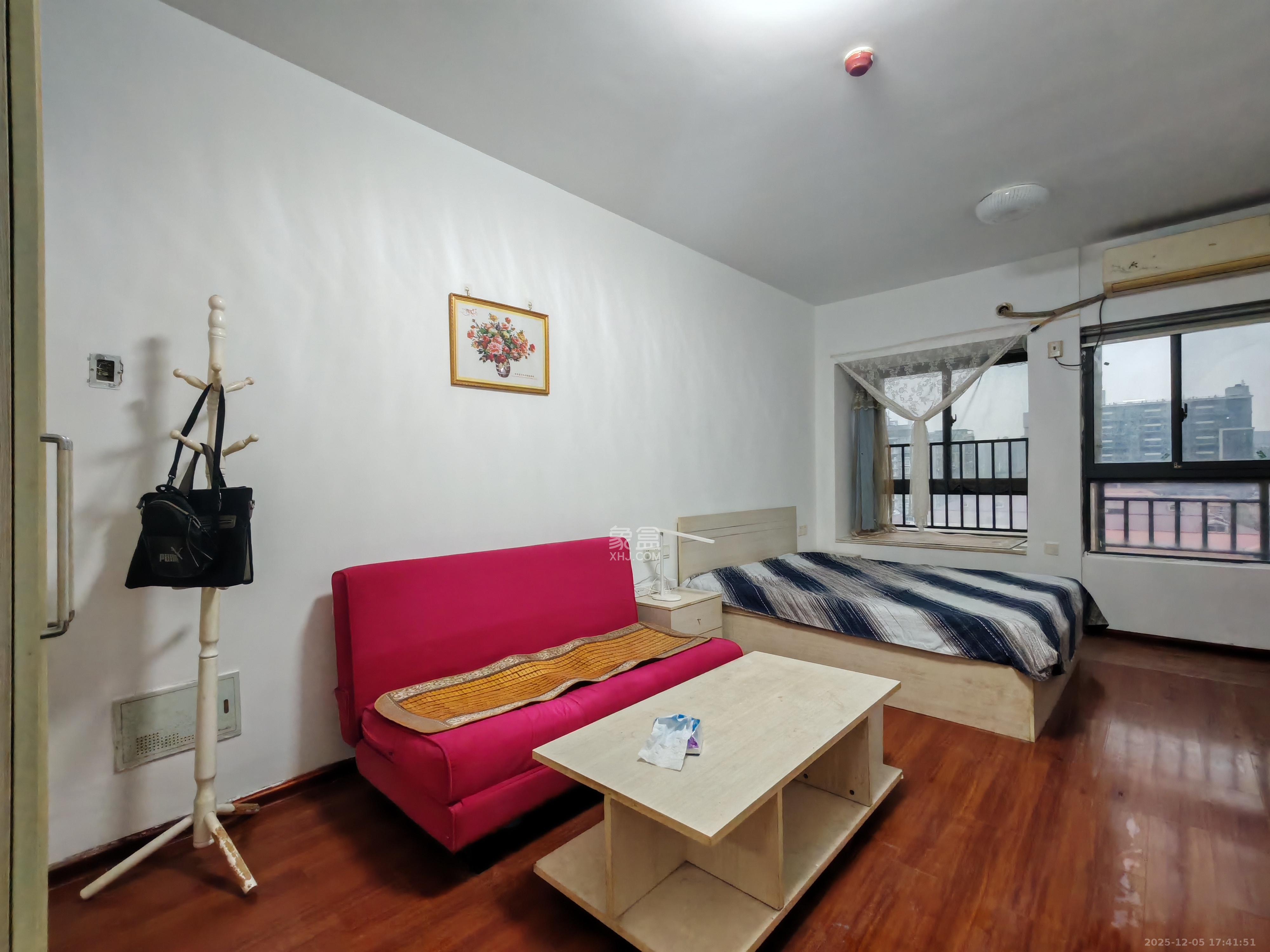 上峰苑（兰亭玥岛）  1室1厅1卫    1500.0元/月