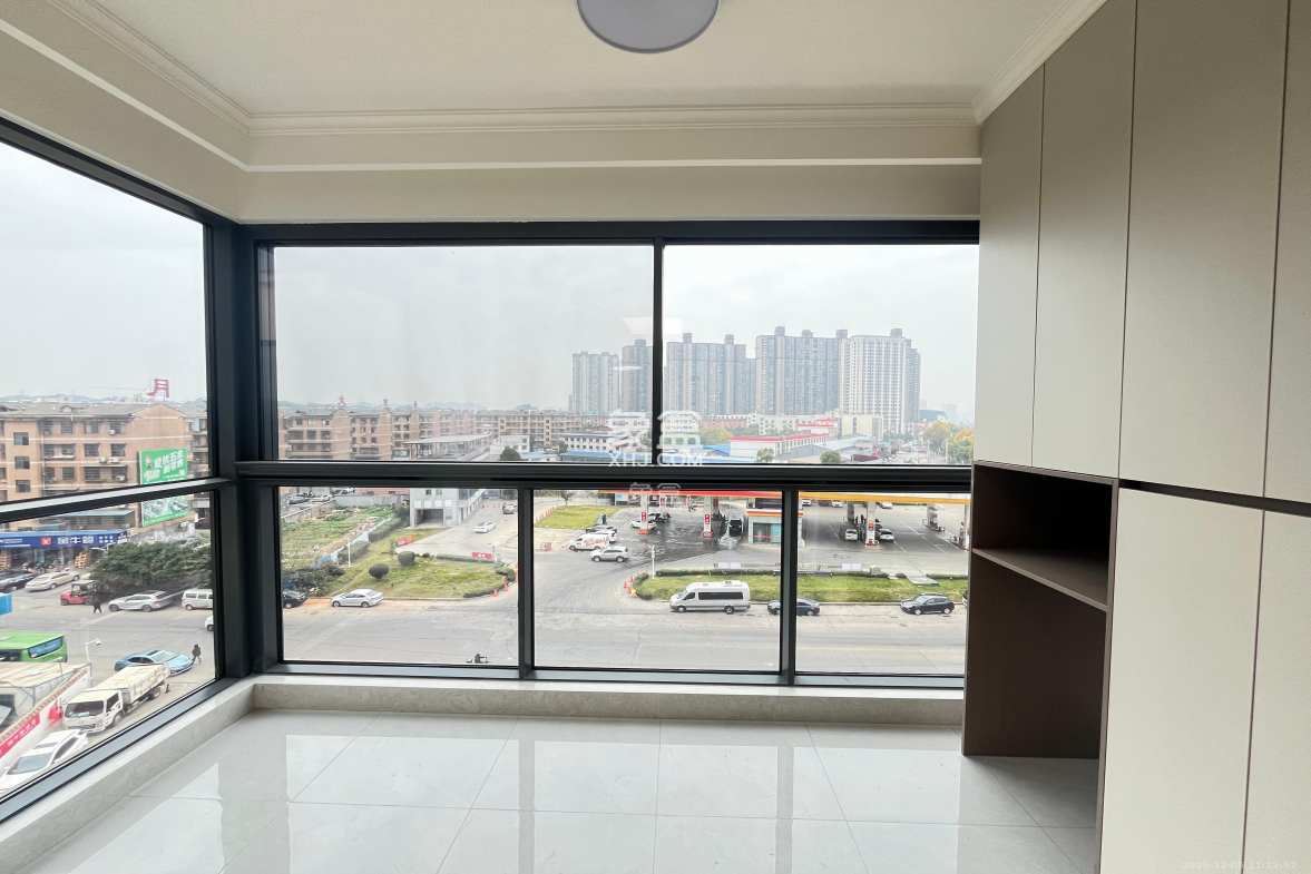 国润月湖郡 3室2厅2卫 3300.0元/月 国润月湖郡 3室2厅2卫 3300.0元/月室内图