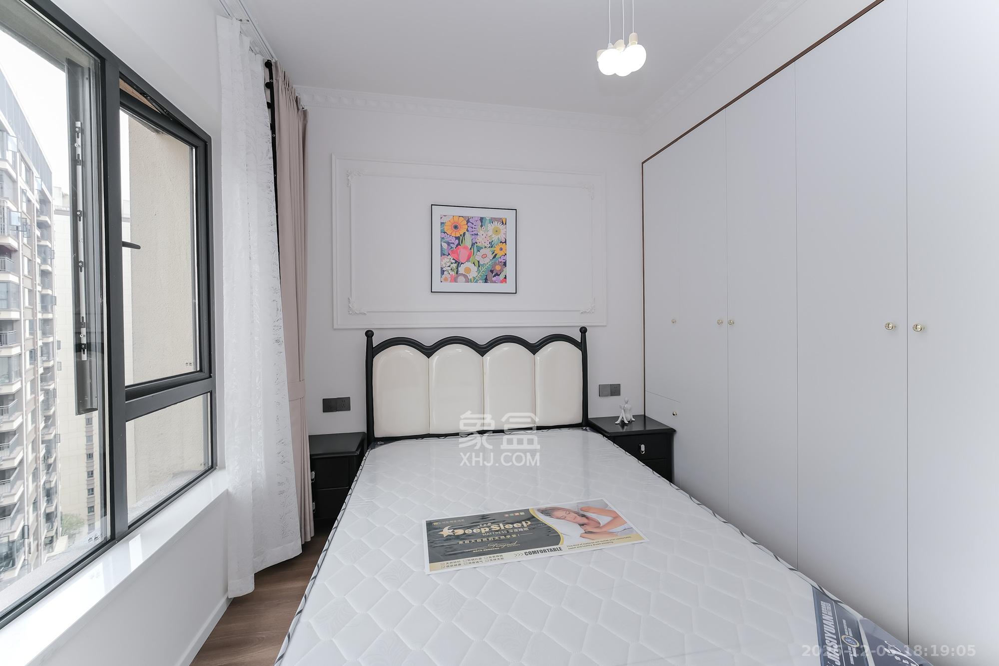 荣盛城 4室2厅2卫 104.0万 荣盛城 4室2厅2卫 104.0万卧室