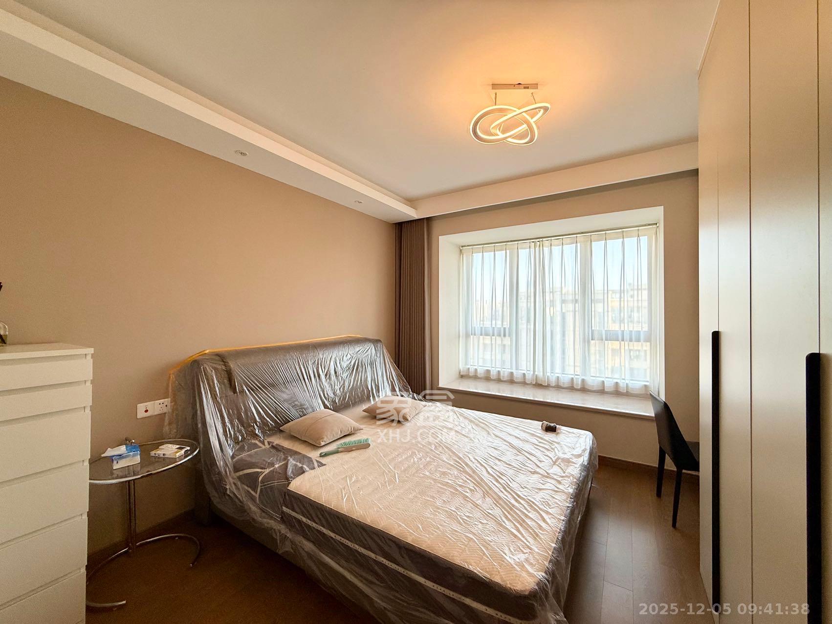 龙湖铂金中心（龙湖春江郦城）  3室2厅2卫    5900.0元/月室内图