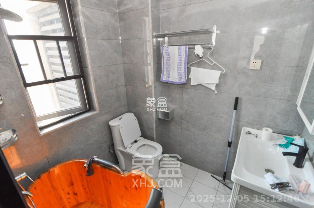 梅溪正荣府  3室2厅2卫    3000.0元/月室内图