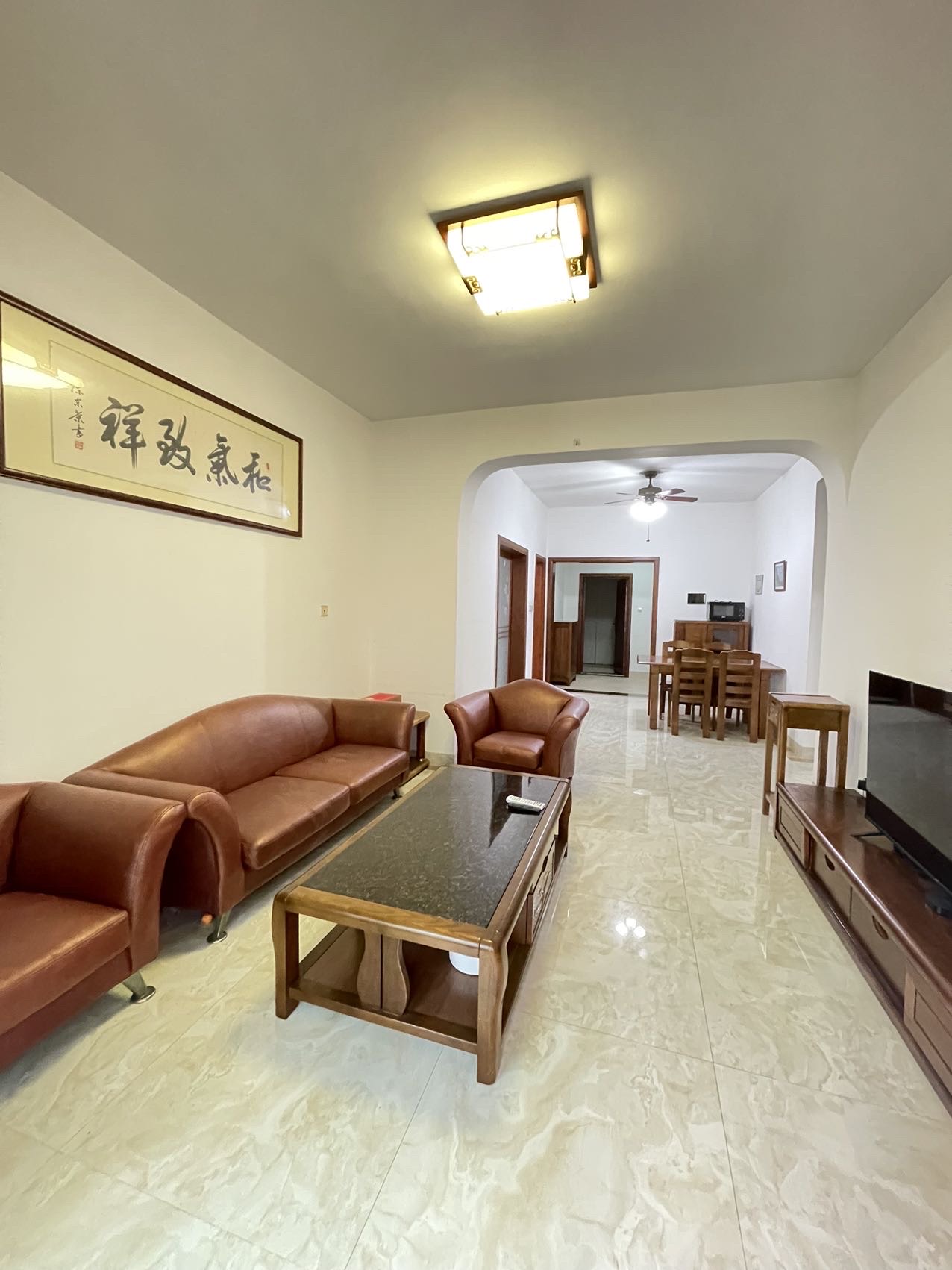 国兴城（A区）  2室2厅1卫    193.0万