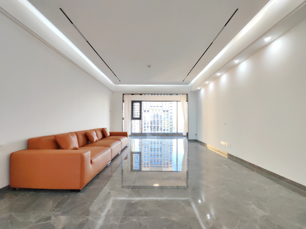 富力首府  4室2厅3卫    8500.0元/月