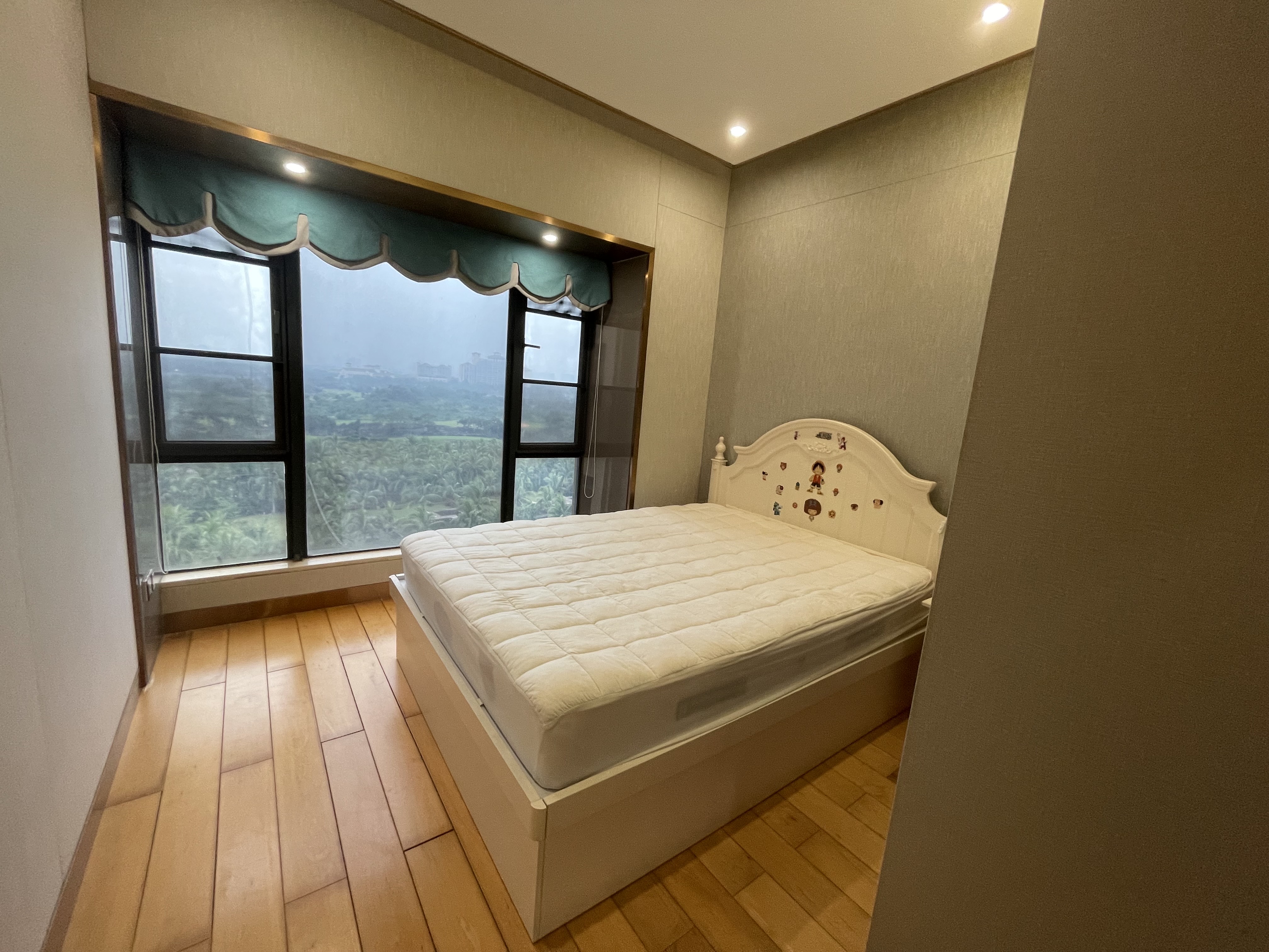 观澜湖中央公园  3室3厅2卫    288.0万客厅