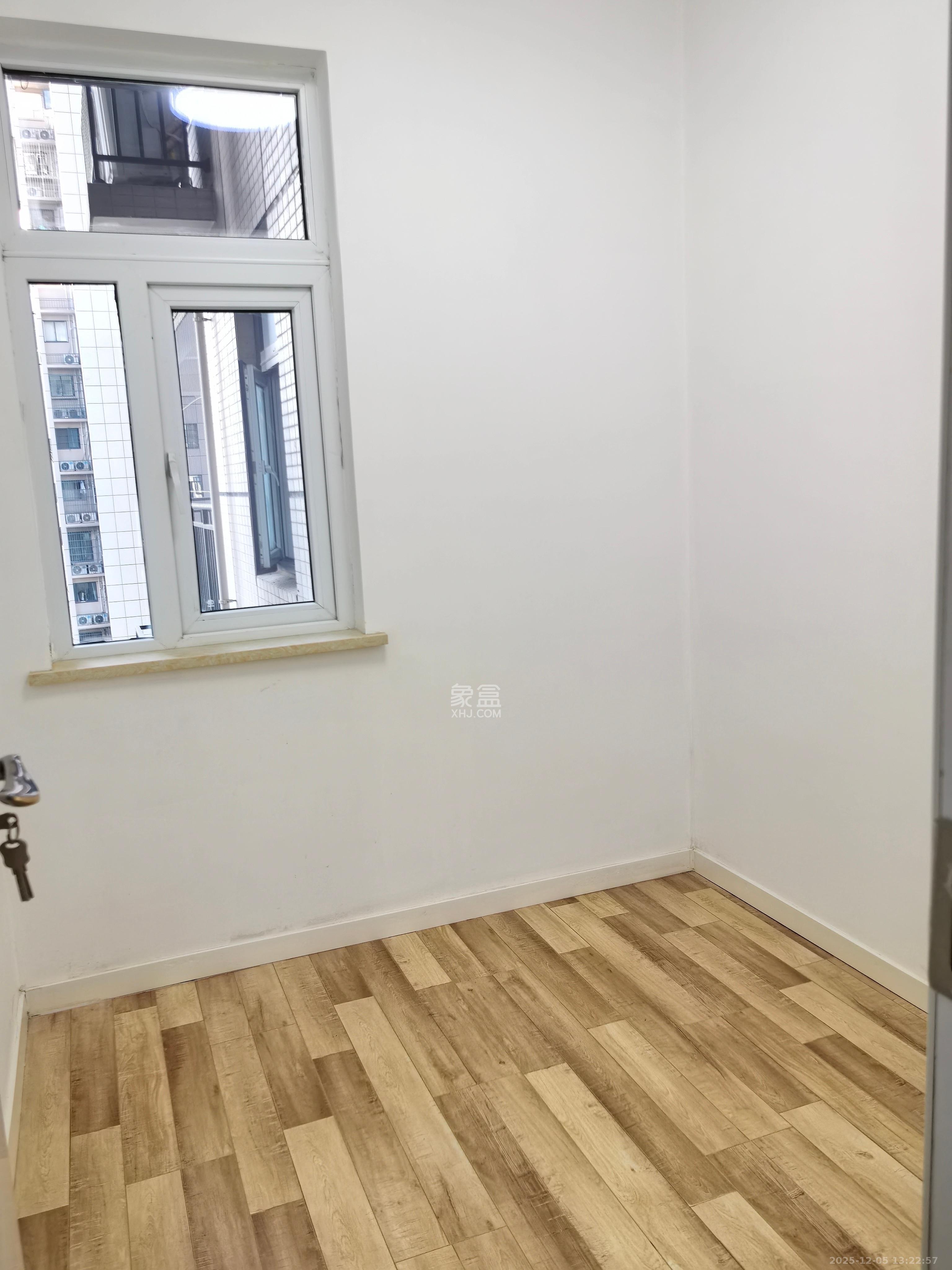 和悦城(蟠龙景苑) 3室2厅1卫 1900.0元/月 和悦城(蟠龙景苑) 3室2厅1卫 1900.0元/月室内图