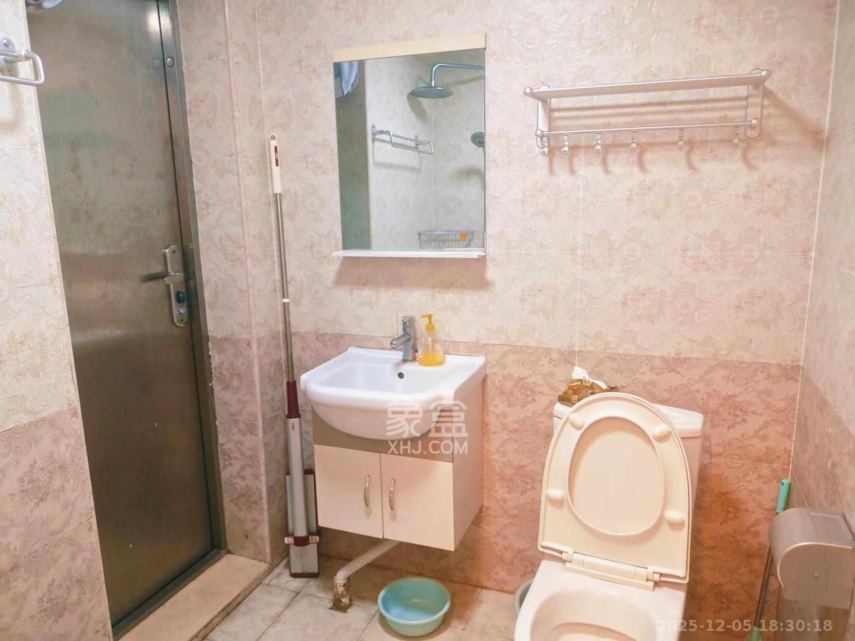 东怡外国(南湖一号) 2室2厅1卫 3000.0元/月 东怡外国(南湖一号) 2室2厅1卫 3000.0元/月室内图