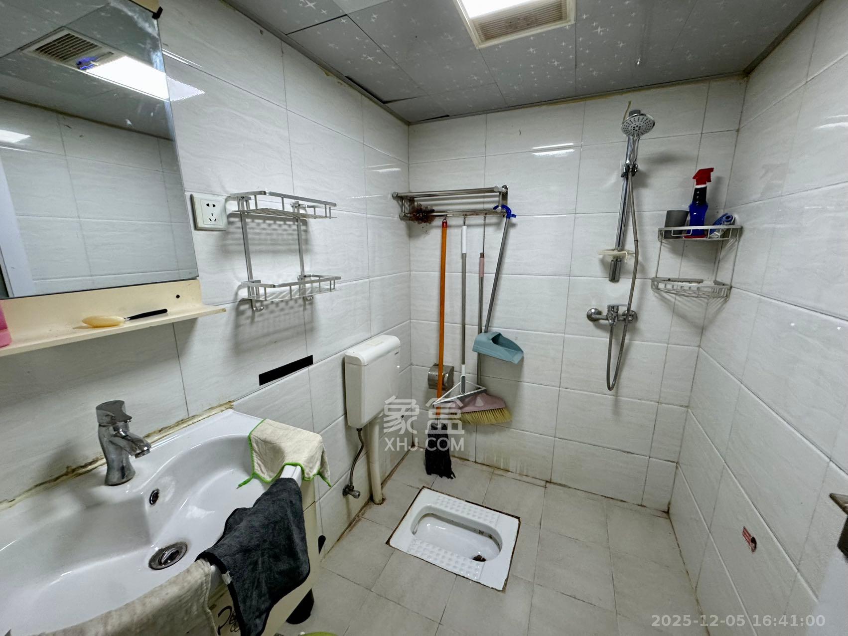 先锋东外滩 1室1厅1卫 1600.0元/月 先锋东外滩 1室1厅1卫 1600.0元/月室内图