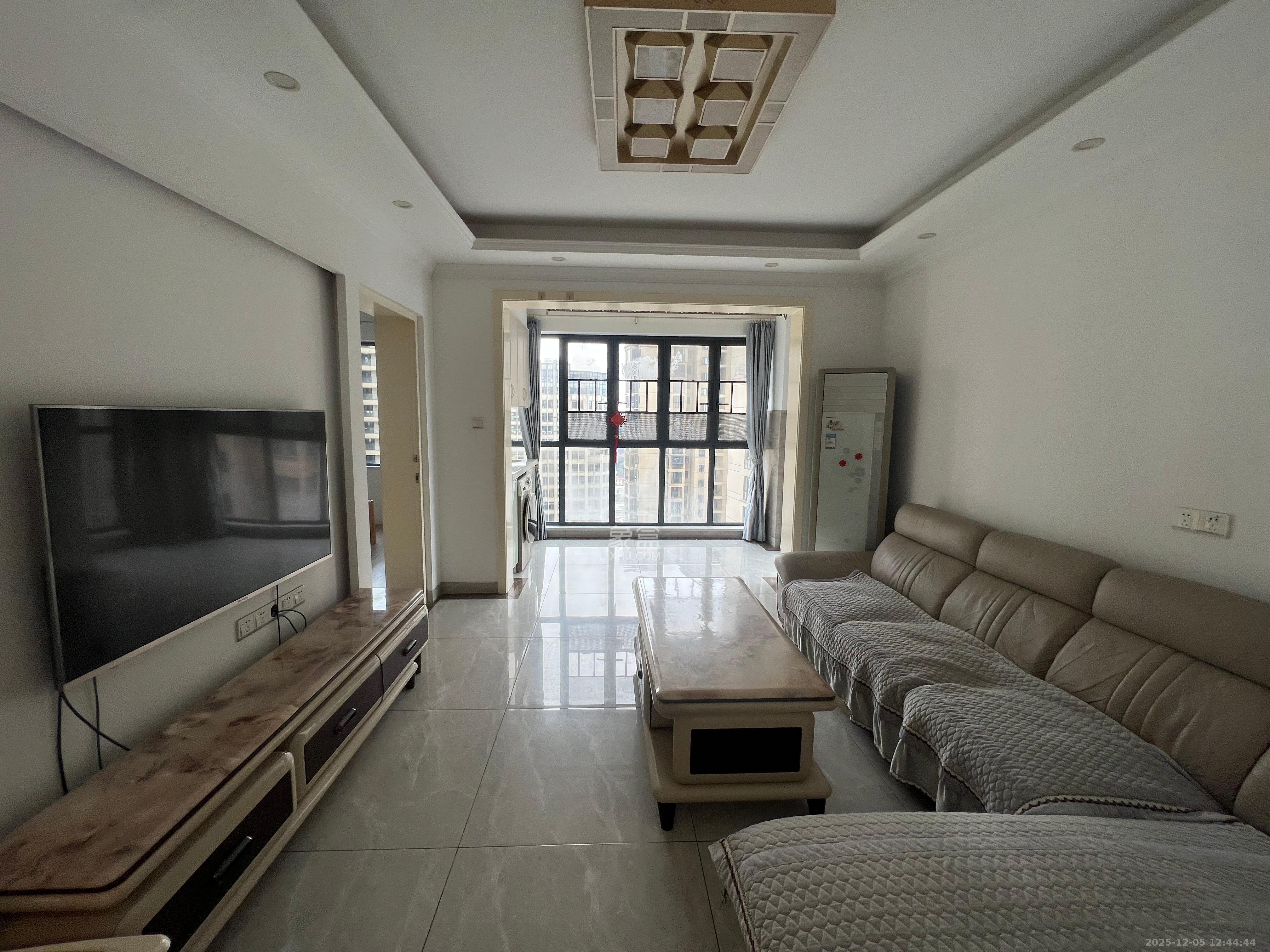 爵世名邸东湖（东湖壹号企业总部基地）  1室0厅0卫    2400.0元/月室内图1