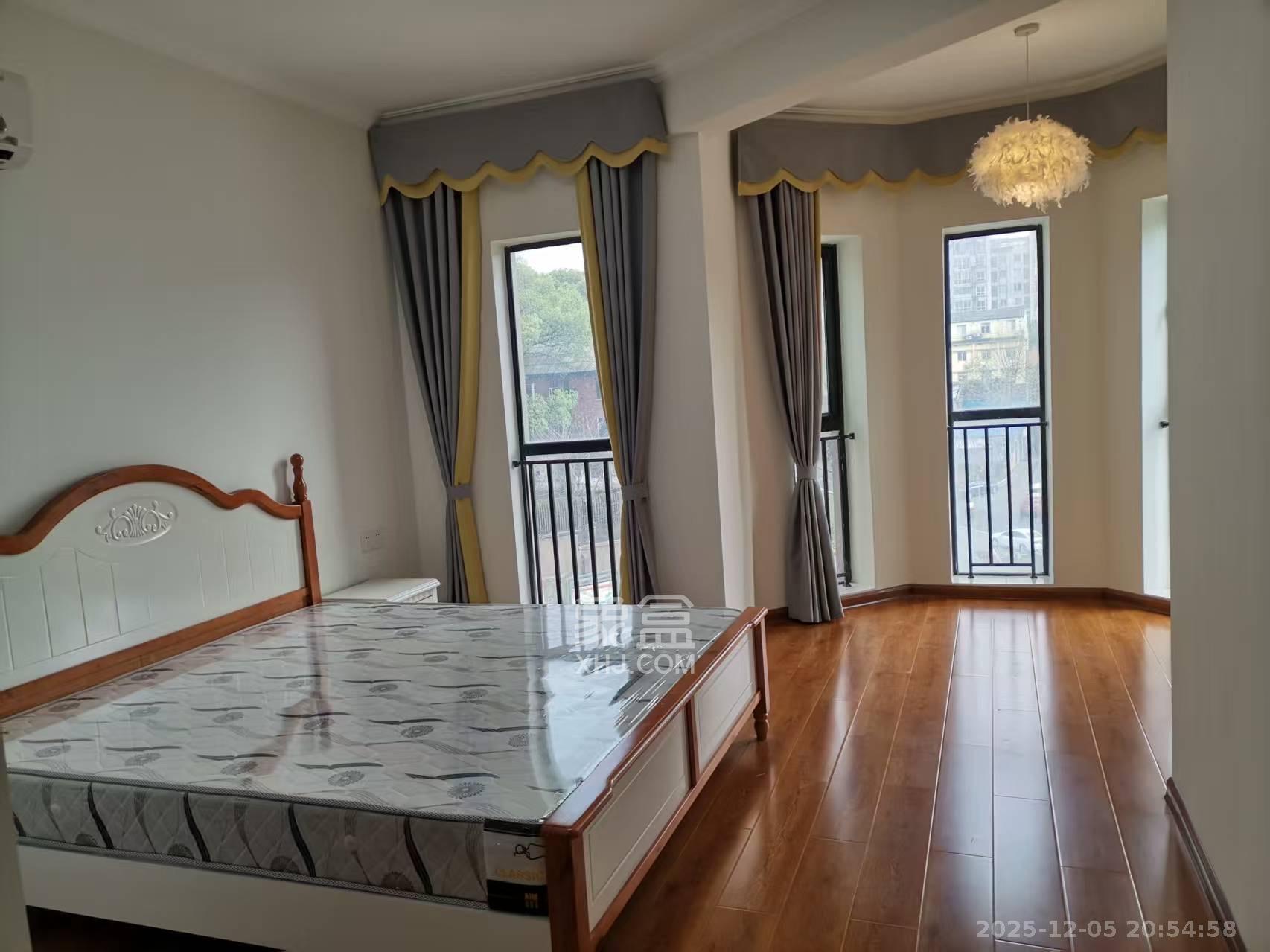 锦绣世纪 2室2厅1卫 2500.0元/月 锦绣世纪 2室2厅1卫 2500.0元/月室内图