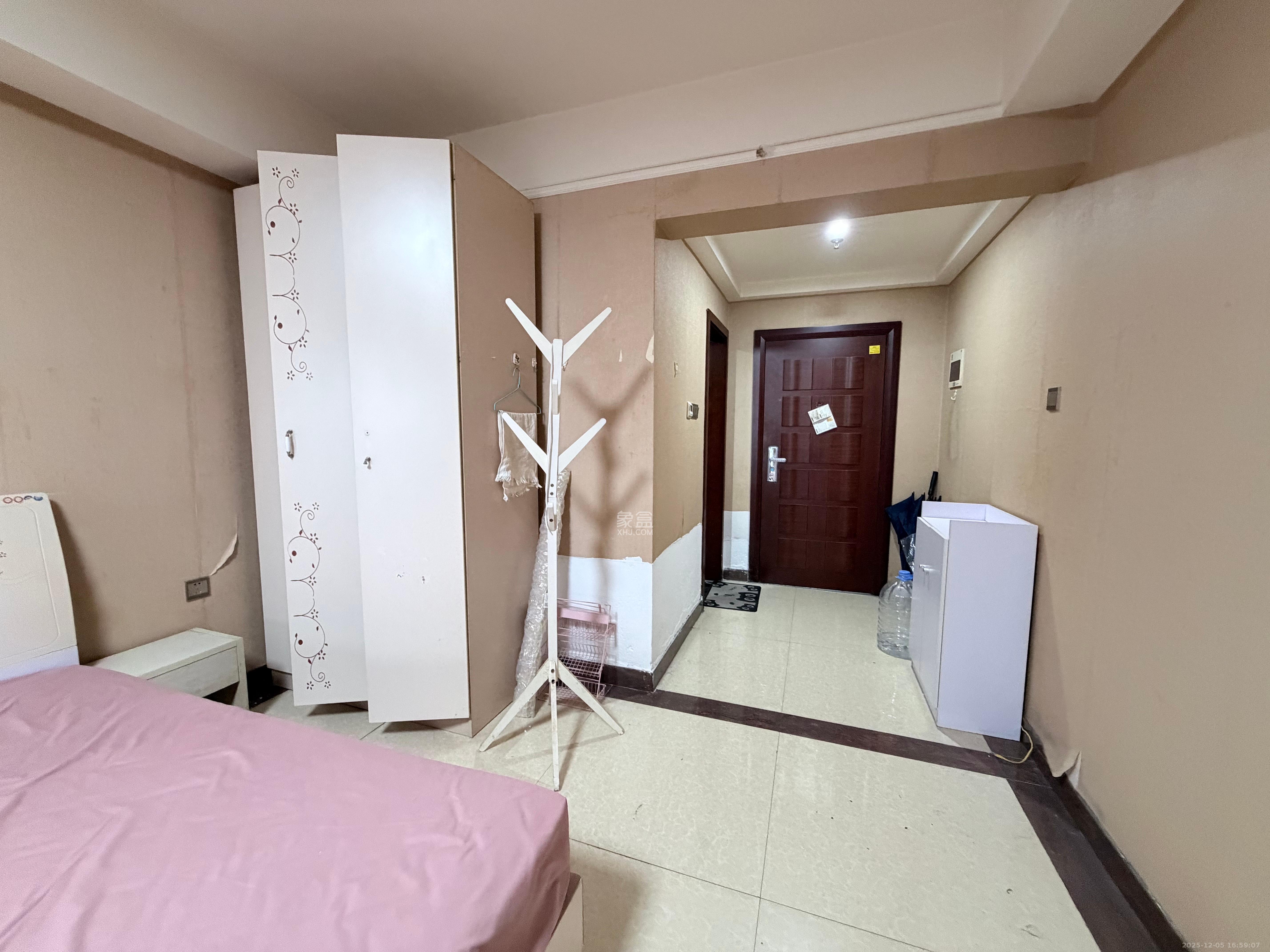 东塘瑞府 1室1厅1卫 1600.0元/月 东塘瑞府 1室1厅1卫 1600.0元/月室内图