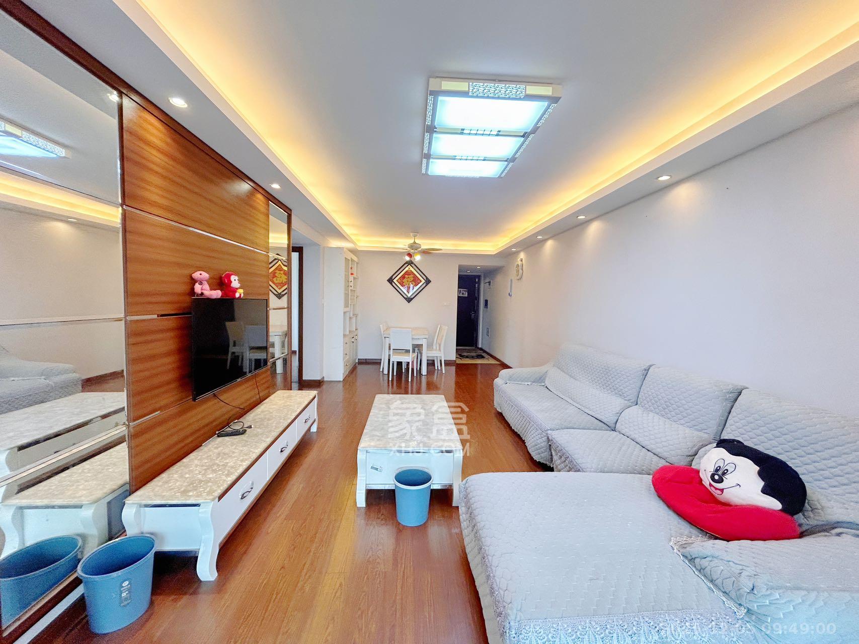 万科金域华府三四期  3室2厅1卫    2600.0元/月