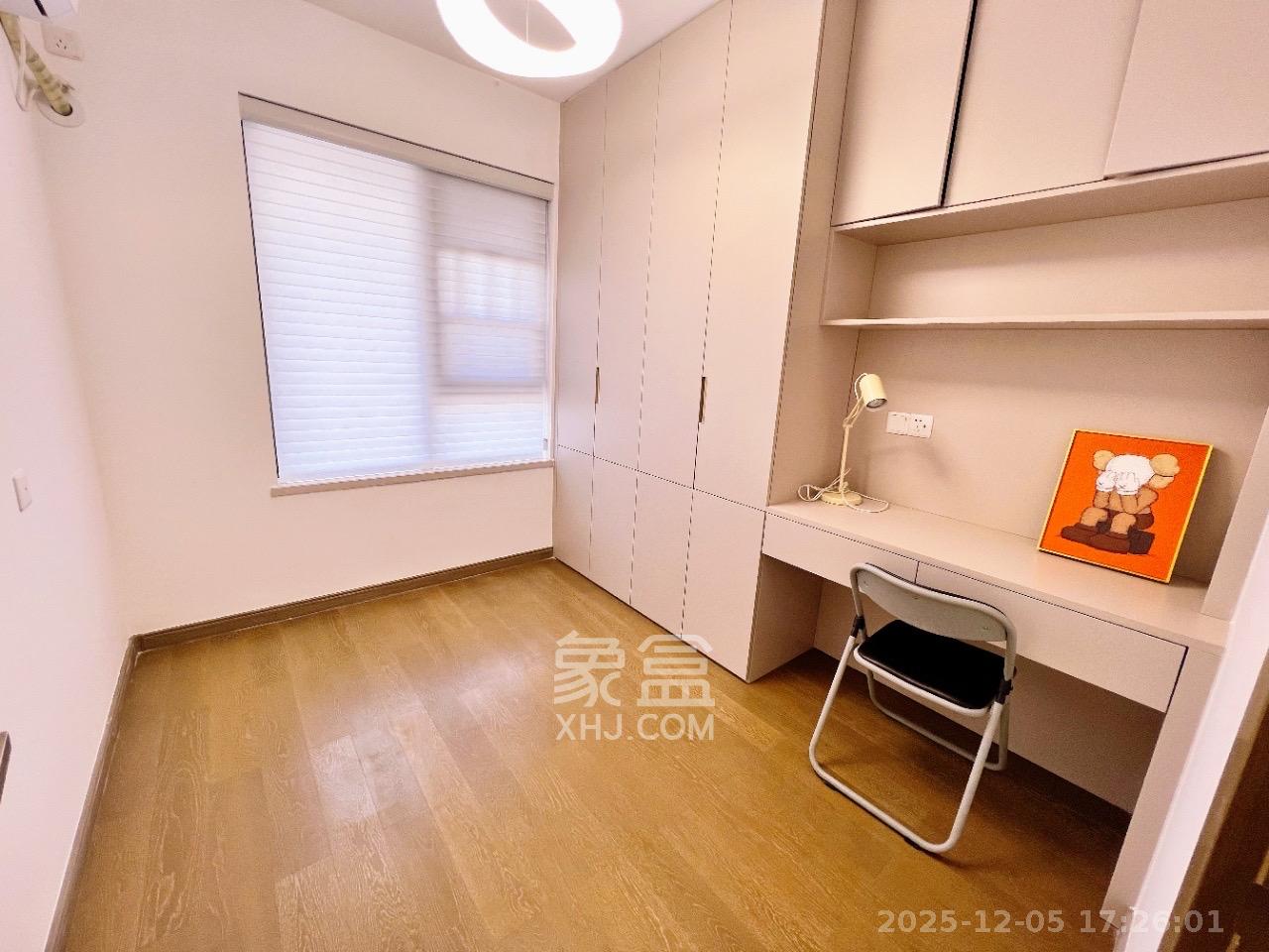 龙湖铂金中心(龙湖春江郦城) 3室2厅1卫 8000.0元/月 龙湖铂金中心(龙湖春江郦城) 3室2厅1卫 8000.0元/月室内图